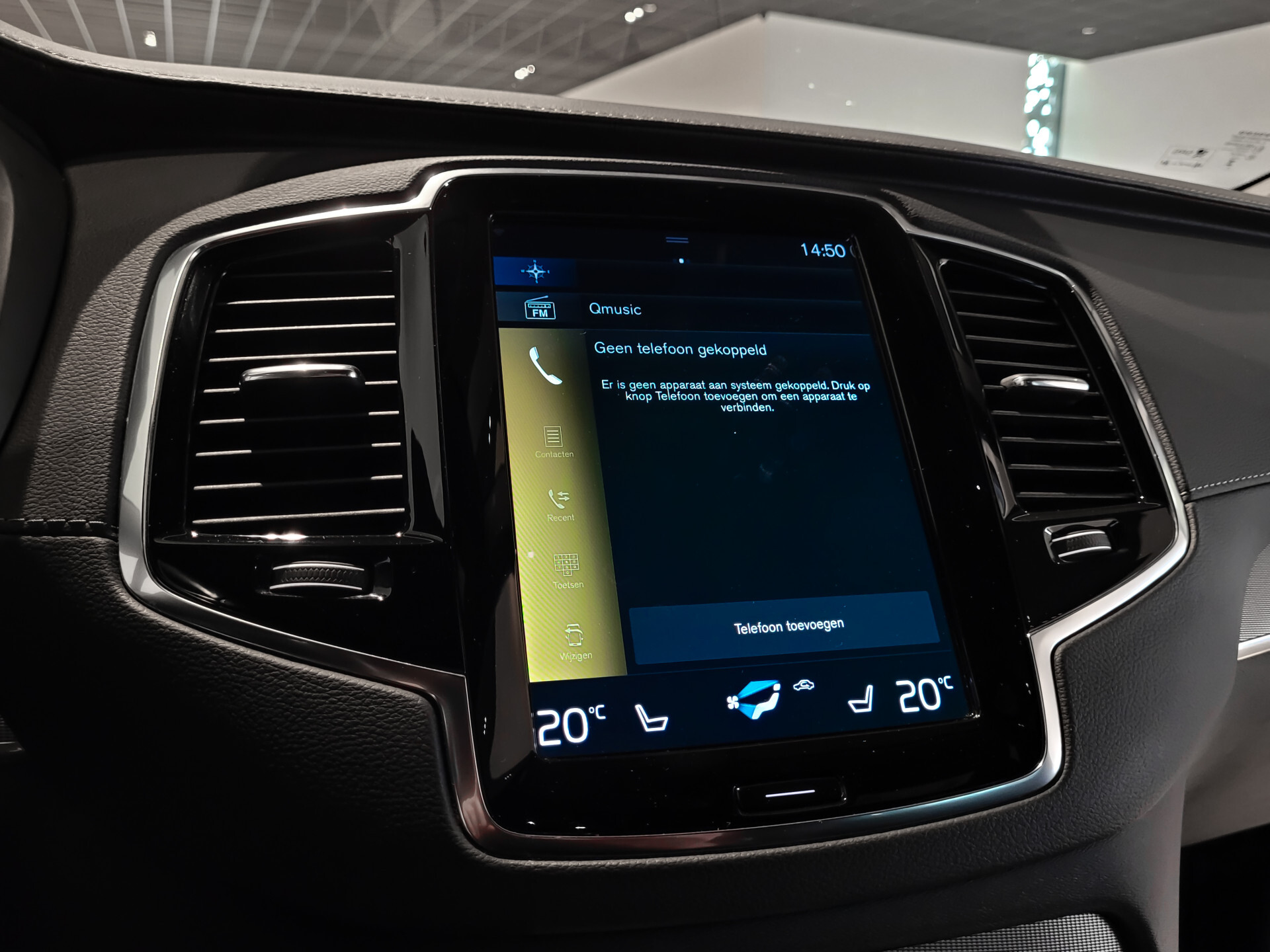 Volvo XC90 2.0 T8 Recharge AWD R-Design 7-Persoons | Luchtvering | Massage | HUD | Stoelkoeling | ACC | Keyless Foto 16