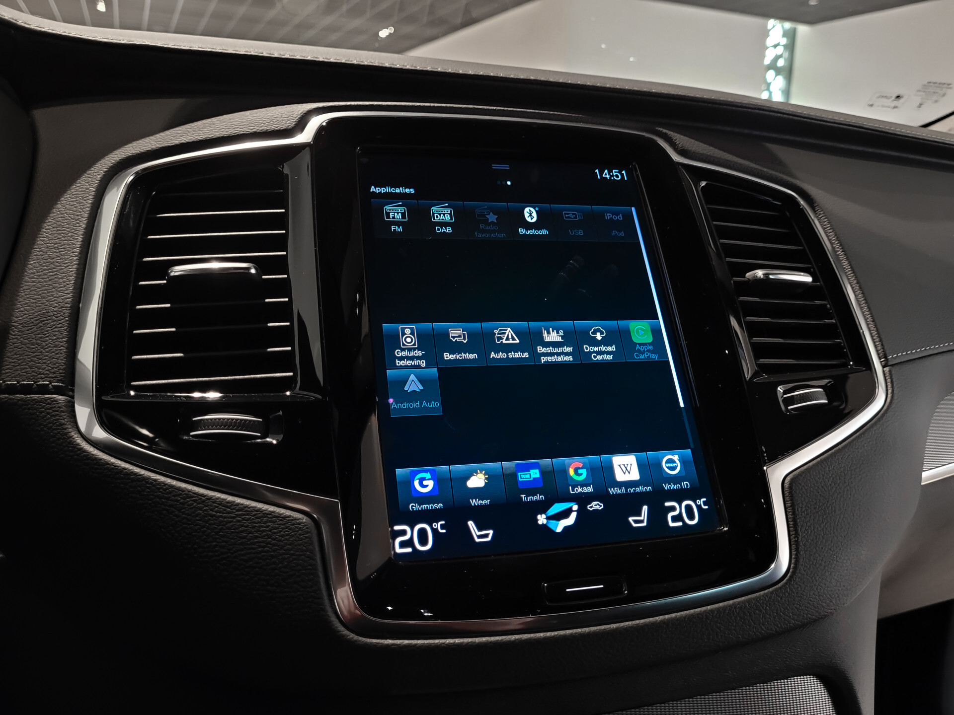 Volvo XC90 2.0 T8 Recharge AWD R-Design 7-Persoons | Luchtvering | Massage | HUD | Stoelkoeling | ACC | Keyless Foto 20