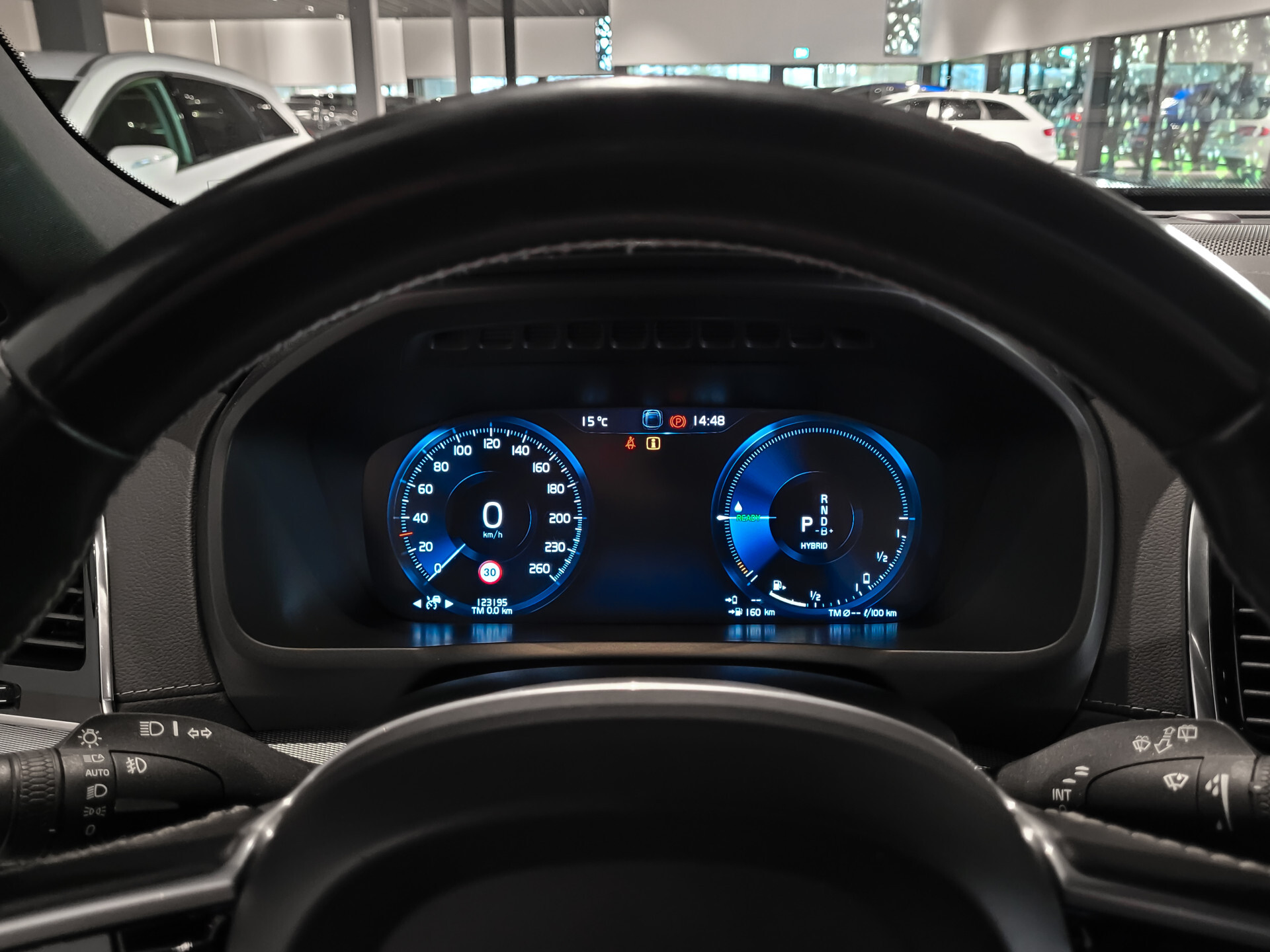 Volvo XC90 2.0 T8 Recharge AWD R-Design 7-Persoons | Luchtvering | Massage | HUD | Stoelkoeling | ACC | Keyless Foto 21