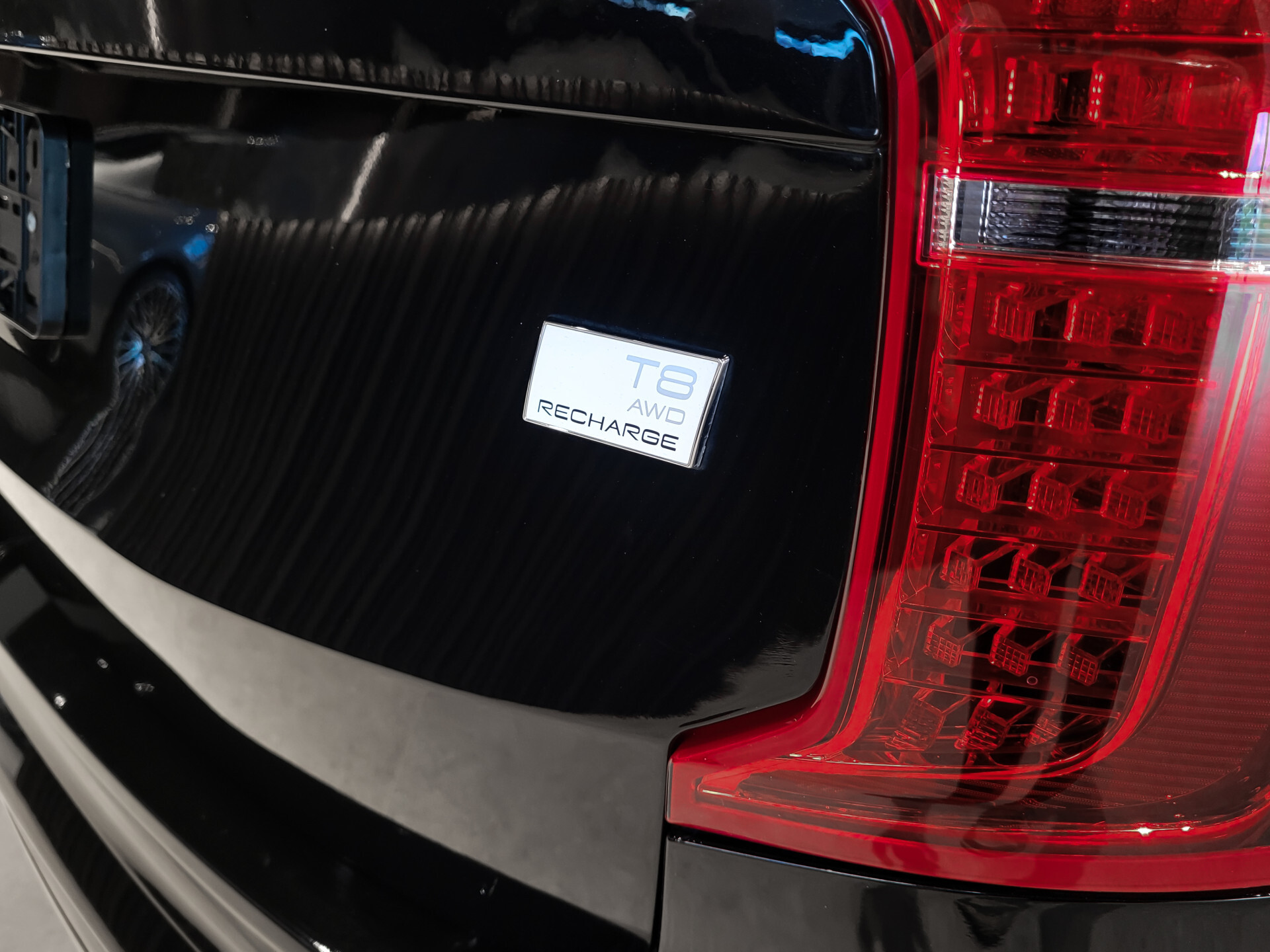 Volvo XC90 2.0 T8 Recharge AWD R-Design 7-Persoons | Luchtvering | Massage | HUD | Stoelkoeling | ACC | Keyless Foto 26