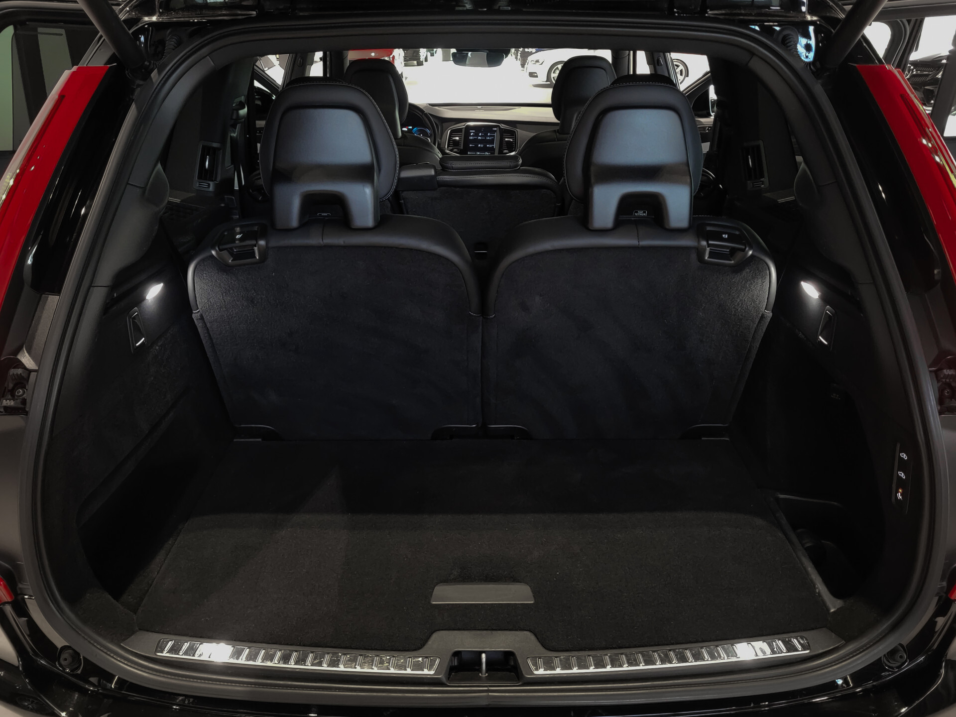 Volvo XC90 2.0 T8 Recharge AWD R-Design 7-Persoons | Luchtvering | Massage | HUD | Stoelkoeling | ACC | Keyless Foto 33