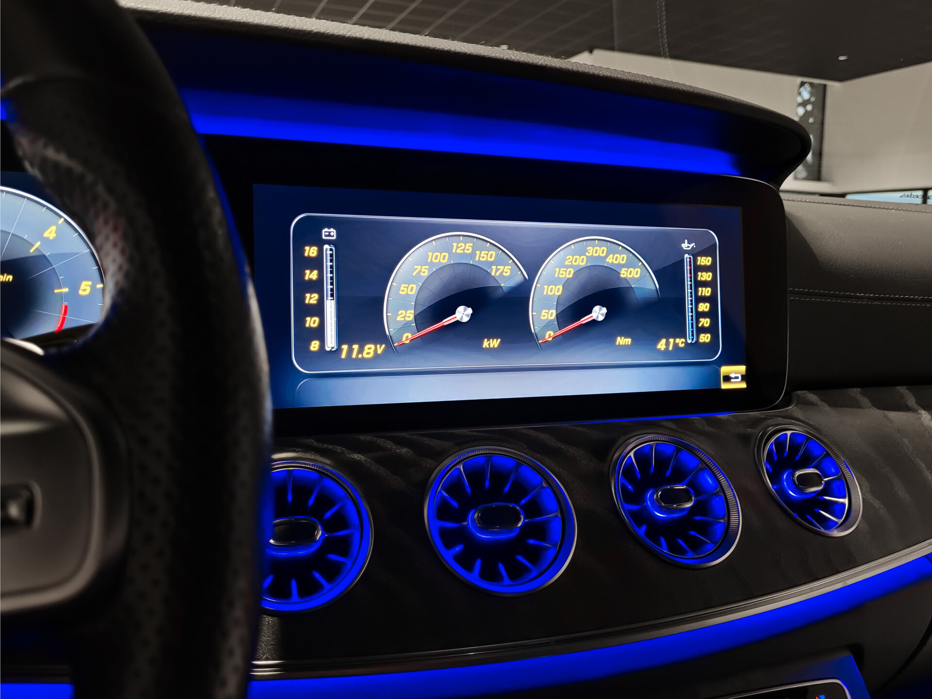 Mercedes-Benz CLS-Klasse 300 d AMG Night | Luchtvering | Rij-assistentie | Keyless | Burmester | Standkachel | HUD | Schuifdak | 20" Foto 20