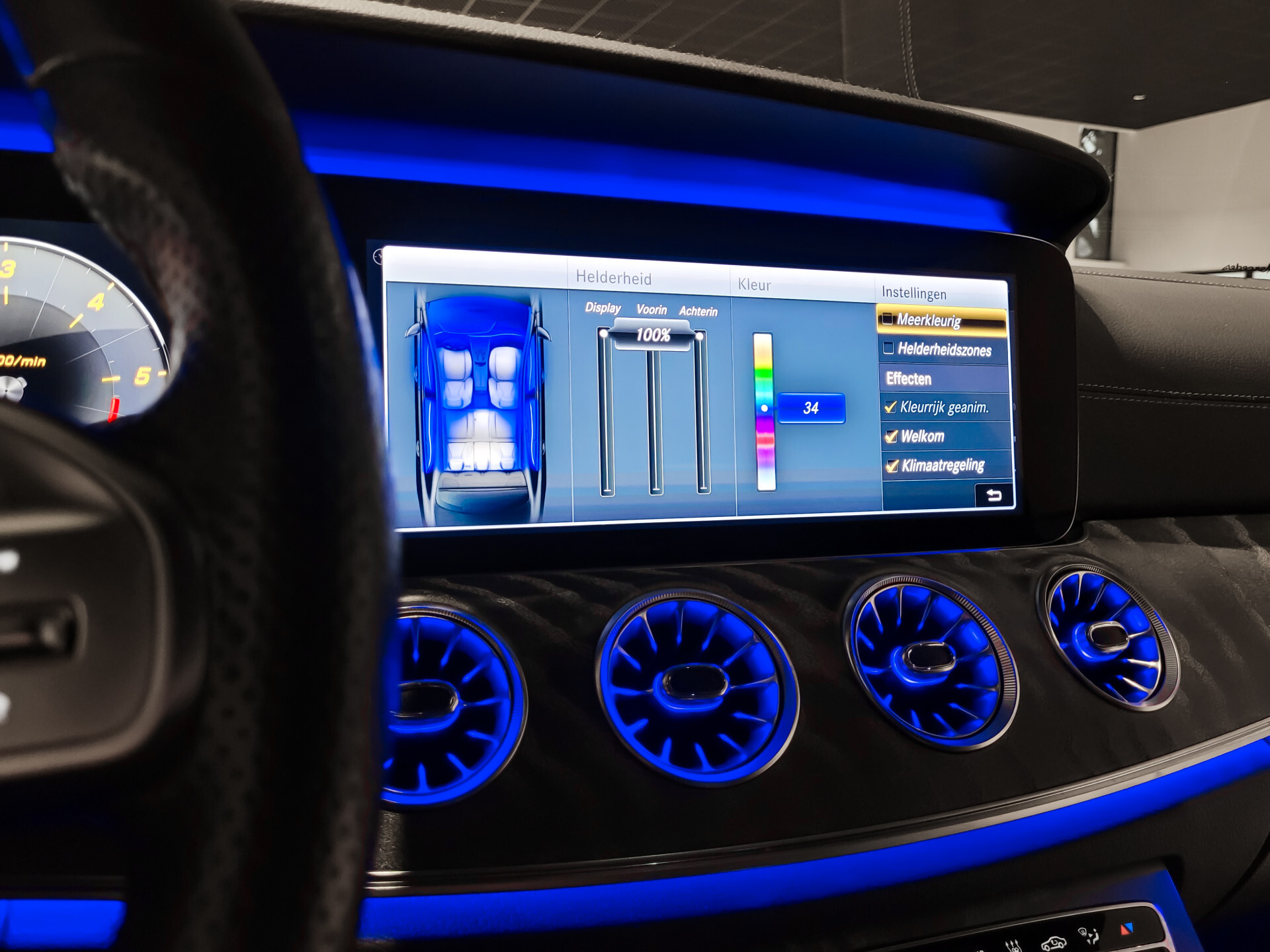 Mercedes-Benz CLS-Klasse 300 d AMG Night | Luchtvering | Rij-assistentie | Keyless | Burmester | Standkachel | HUD | Schuifdak | 20" Foto 36