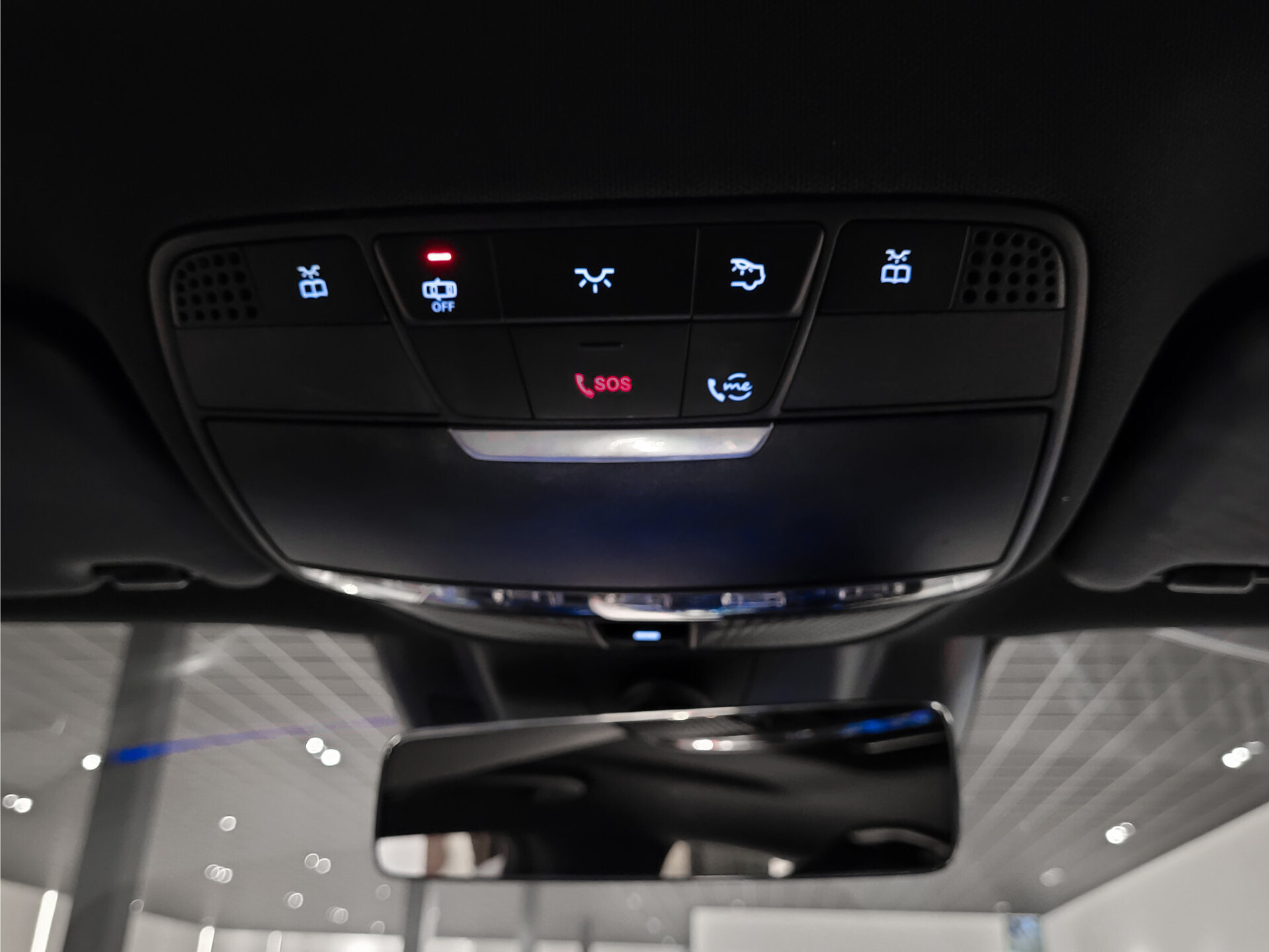 Mercedes-Benz CLS-Klasse 300 d AMG Night | Luchtvering | Rij-assistentie | Keyless | Burmester | Standkachel | HUD | Schuifdak | 20" Foto 37