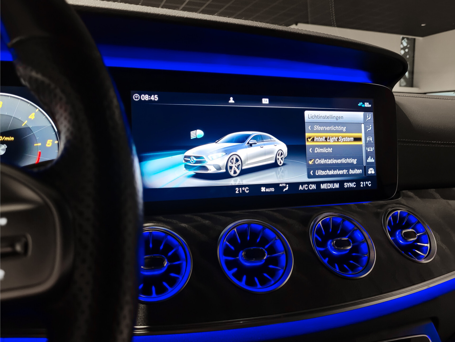 Mercedes-Benz CLS-Klasse 300 d AMG Night | Luchtvering | Rij-assistentie | Keyless | Burmester | Standkachel | HUD | Schuifdak | 20" Foto 38