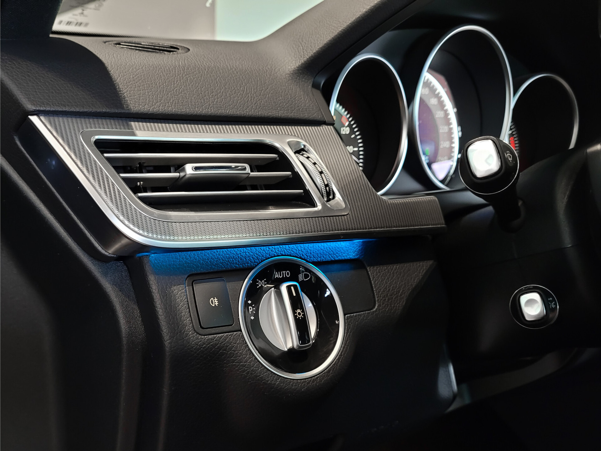 Mercedes-Benz E-Klasse 400 AMG Panorama | ACC | Harman-Kardon | Camera | Zonweringpakket | Volledige historie Foto 15