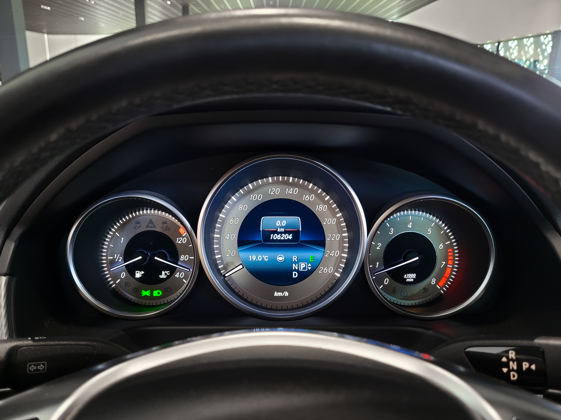 Mercedes-Benz E-Klasse 400 AMG Panorama | ACC | Harman-Kardon | Camera | Zonweringpakket | Volledige historie Foto 17