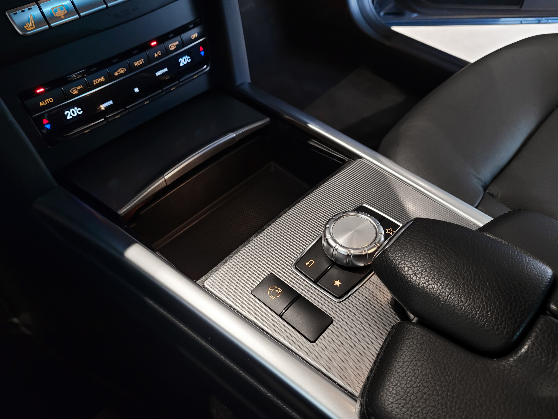 Mercedes-Benz E-Klasse 400 AMG Panorama | ACC | Harman-Kardon | Camera | Zonweringpakket | Volledige historie Foto 19