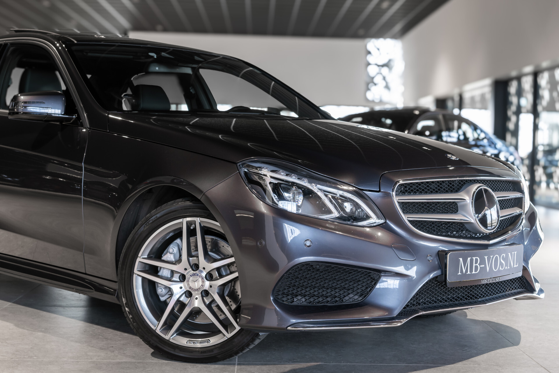 Mercedes-Benz E-Klasse 400 AMG Panorama | ACC | Harman-Kardon | Camera | Zonweringpakket | Volledige historie Foto 27