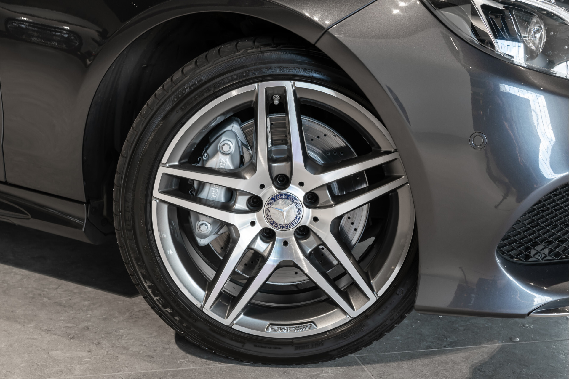 Mercedes-Benz E-Klasse 400 AMG Panorama | ACC | Harman-Kardon | Camera | Zonweringpakket | Volledige historie Foto 29