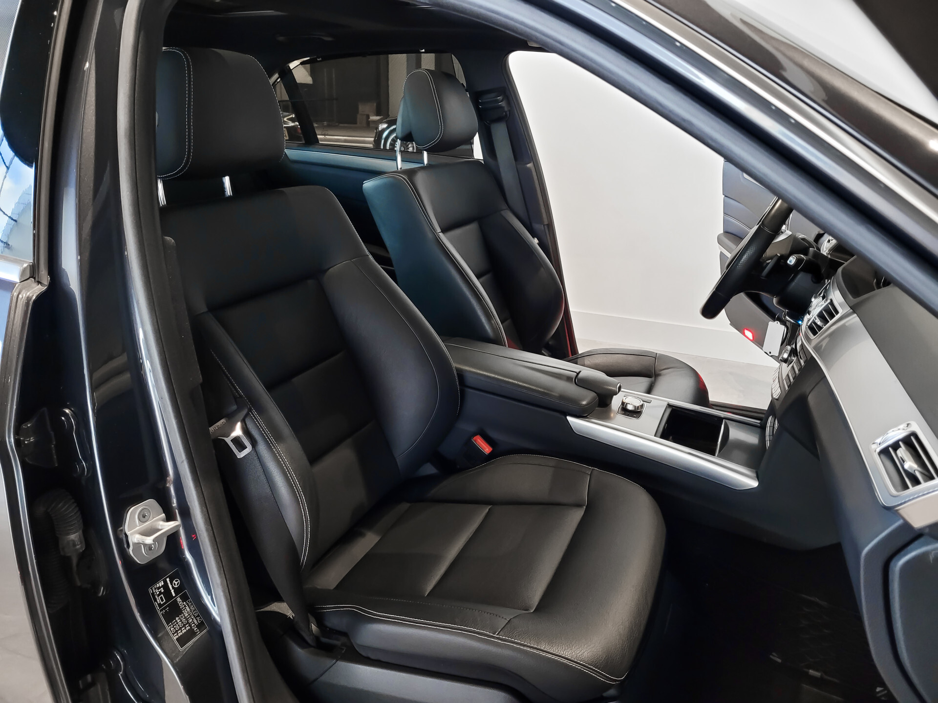 Mercedes-Benz E-Klasse 400 AMG Panorama | ACC | Harman-Kardon | Camera | Zonweringpakket | Volledige historie Foto 6