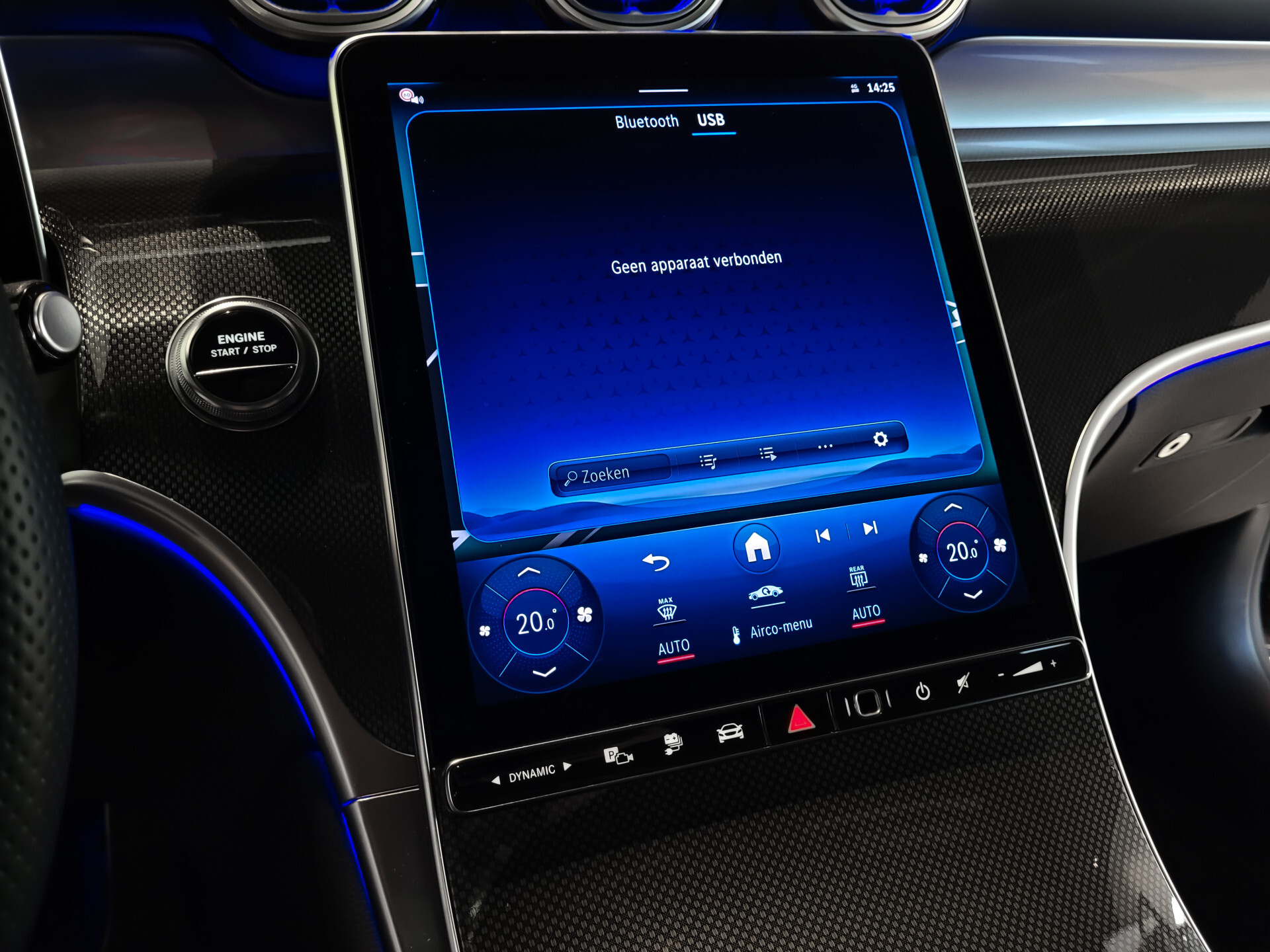 Mercedes-Benz GLC Coupé 400e 4-M AMG Night | Luchtvering | Achterassturing | Massage | ACC | HUD | Keyless | Nappa | Panorama | Trekhaak Foto 24