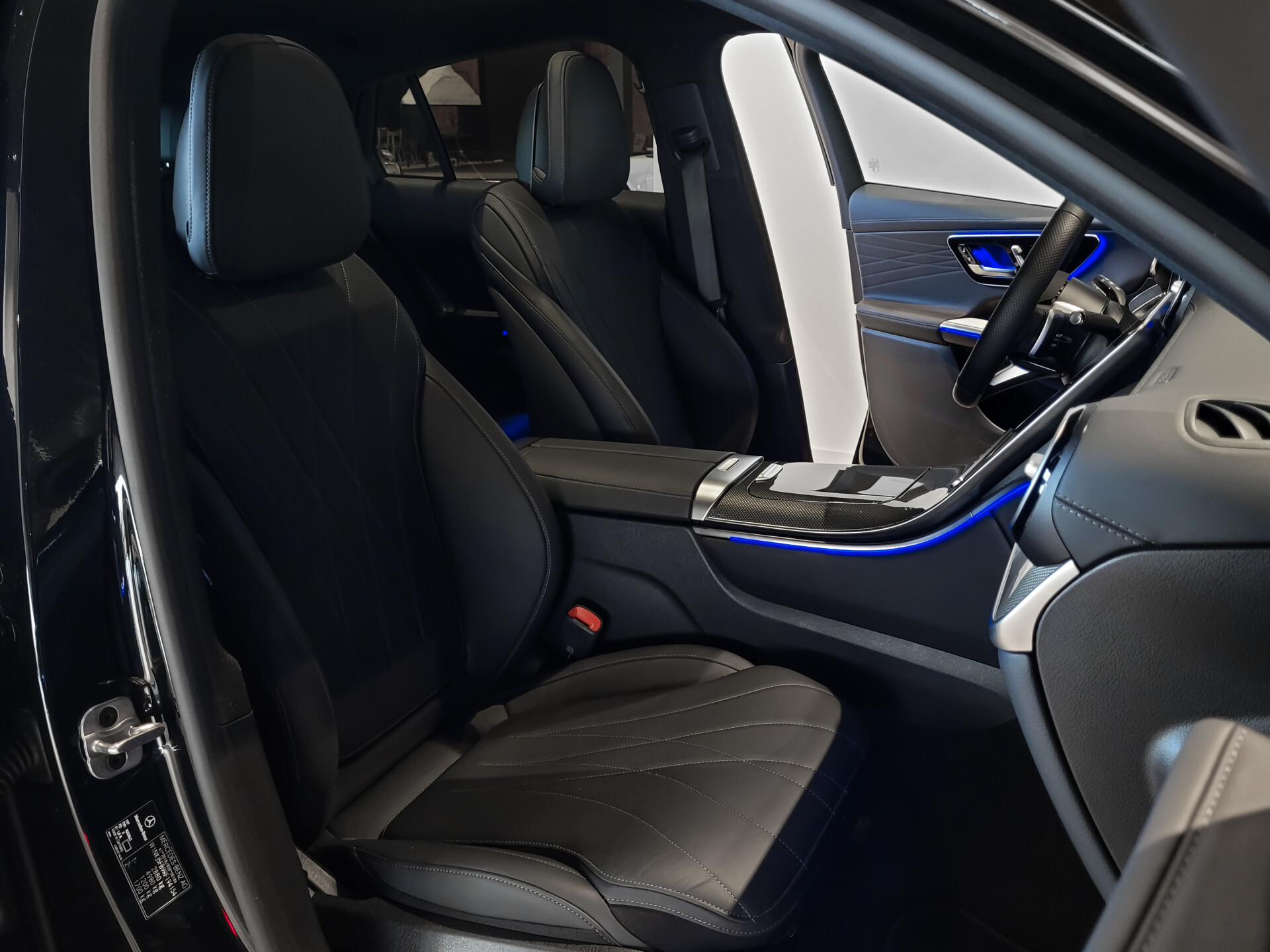 Mercedes-Benz GLC Coupé 400e 4-M AMG Night | Luchtvering | Achterassturing | Massage | ACC | HUD | Keyless | Nappa | Panorama | Trekhaak Foto 6