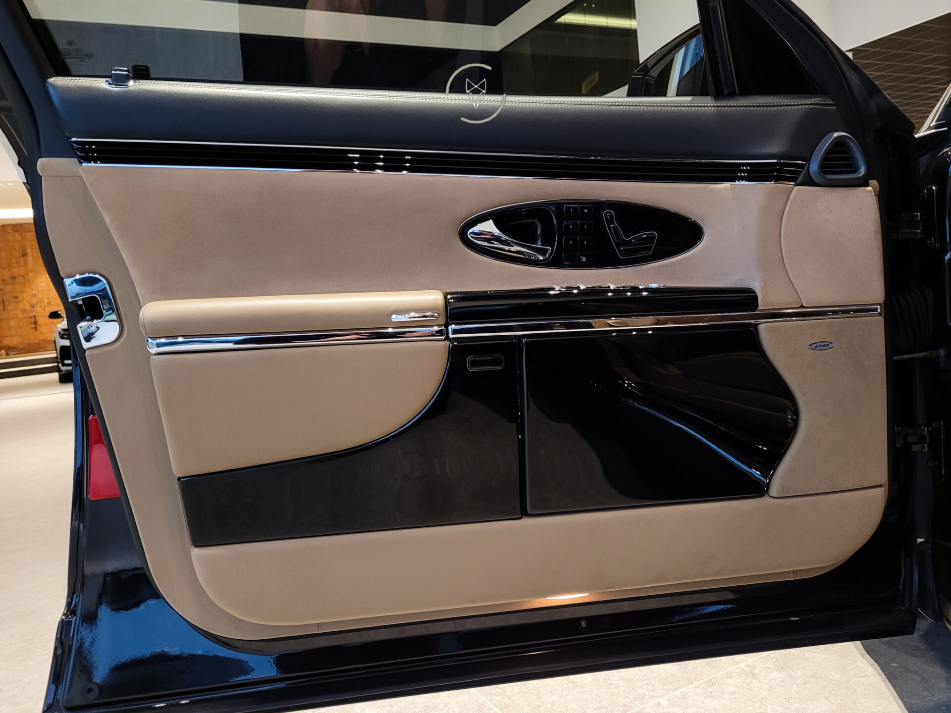 Maybach 57 6.0 V12 Zeppelin Zeldzame Limousine van het Hoogste Niveau Foto 10