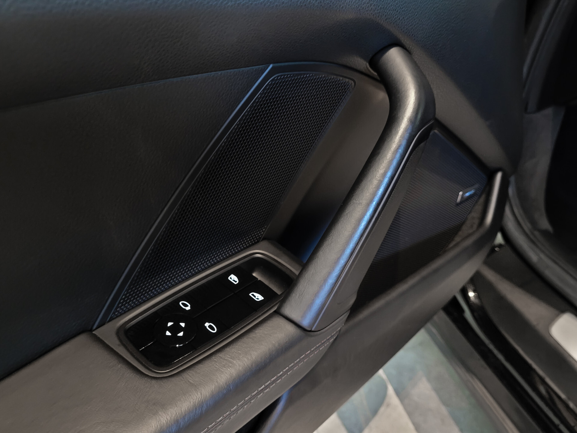 Porsche 911 3.0 Carrera 4 S Panorama | Bose | Achterasbesturing | Sport Chrono | Sportuitlaat | PASM Foto 10