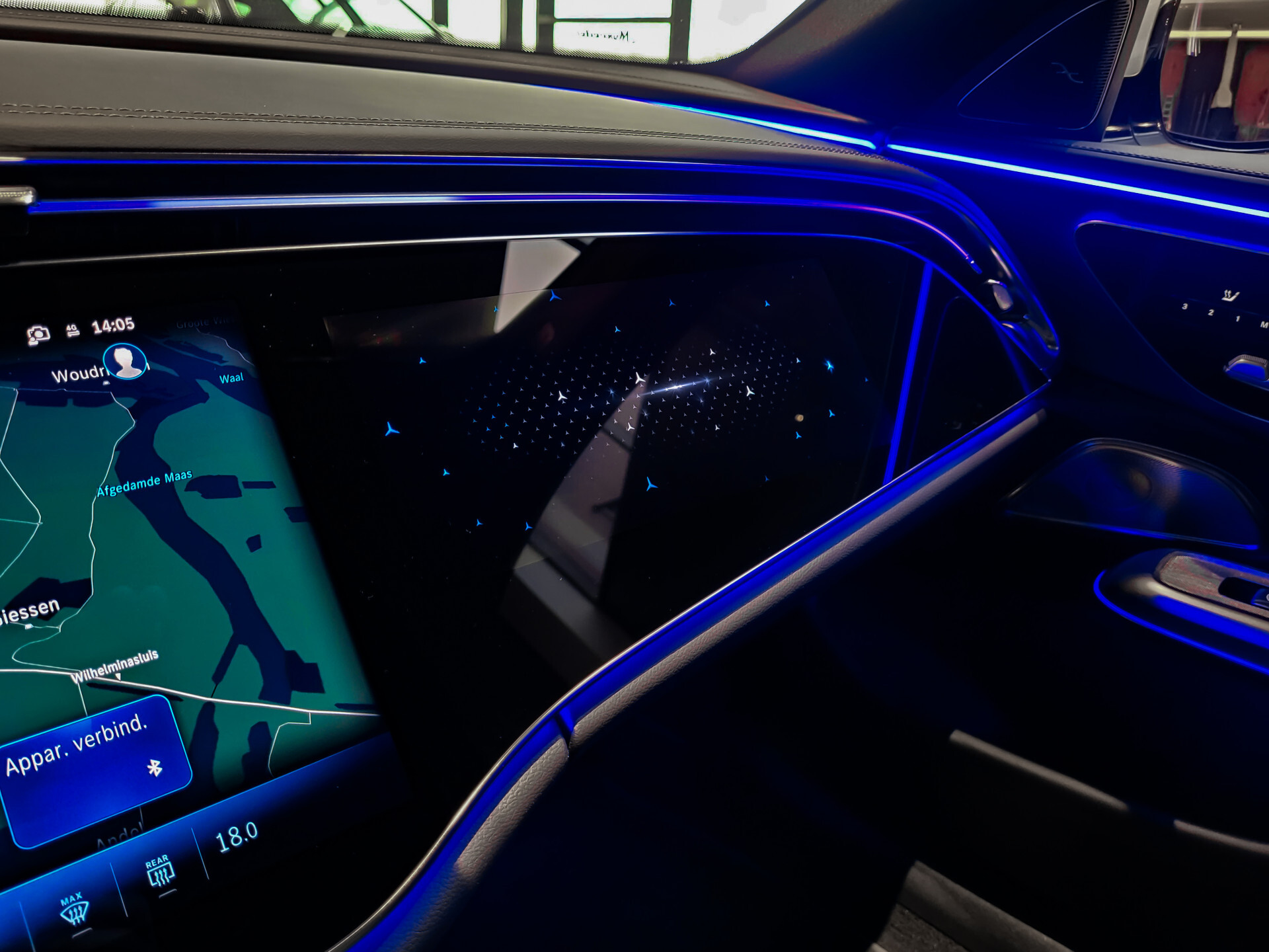 Mercedes-Benz E-Klasse Estate 300 de 4-M AMG Luchtvering | ACC | Keyless | Burmester 4D | Mem | Dynamic Light | Trekhaak | 360 Foto 28