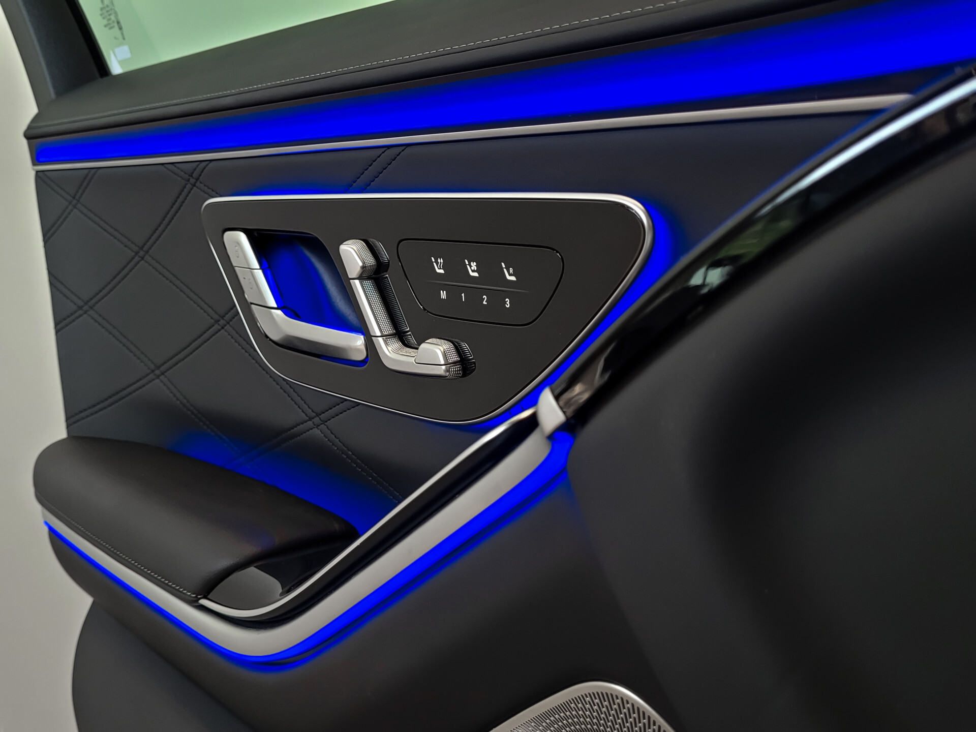 Mercedes-Benz S-Klasse AMG 63 S E Performance Ceramic | First Class | Burmester 4D | Klaptafels | Entertainment | Flowing Lines Foto 16