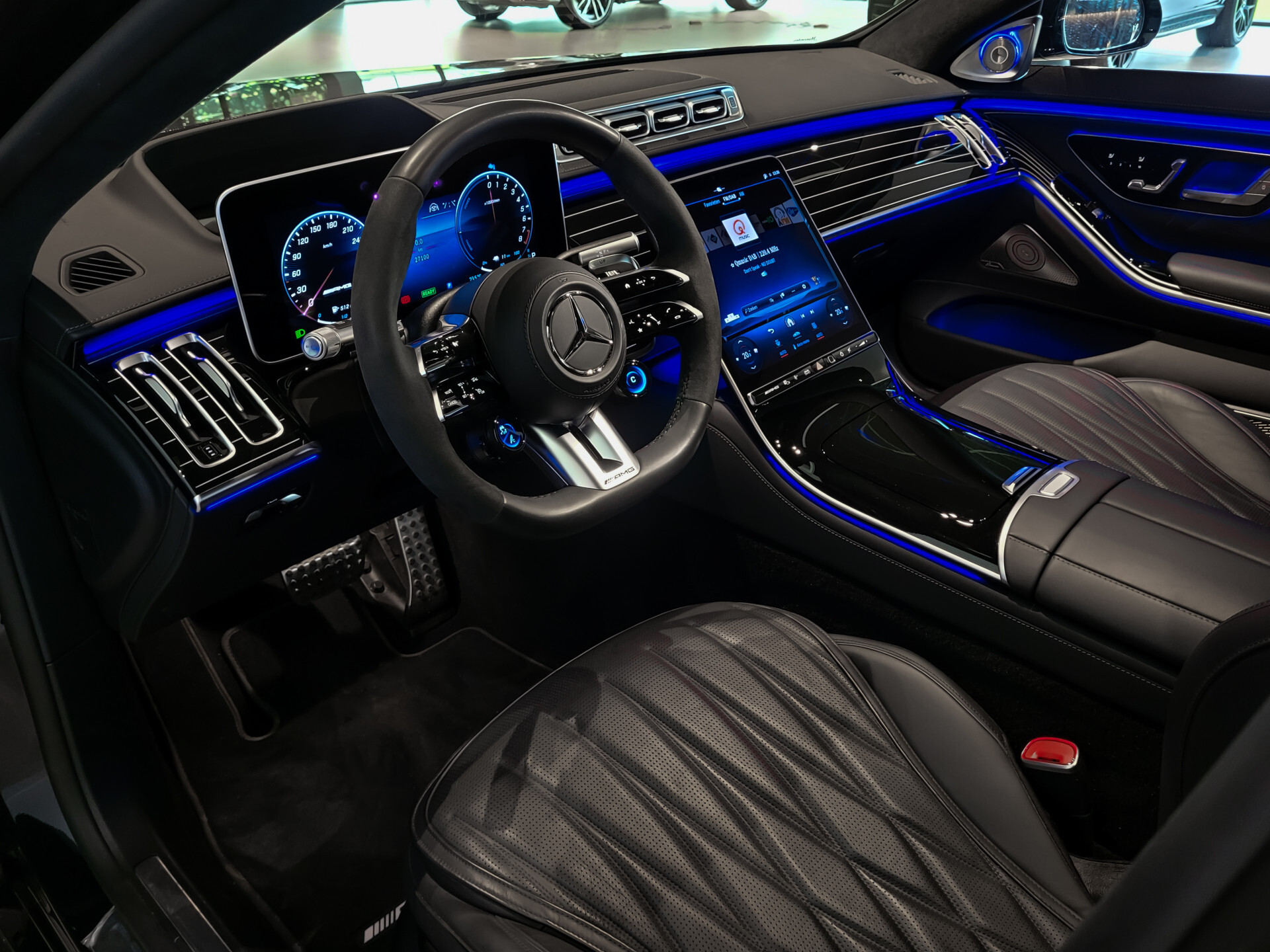 Mercedes-Benz S-Klasse AMG 63 S E Performance Ceramic | First Class | Burmester 4D | Klaptafels | Entertainment | Flowing Lines Foto 20