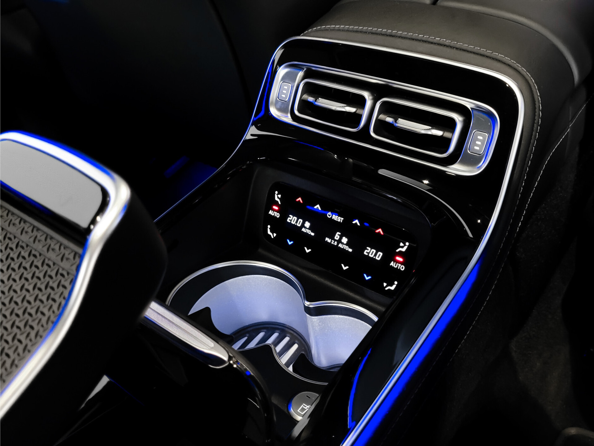 Mercedes-Benz S-Klasse AMG 63 S E Performance Ceramic | First Class | Burmester 4D | Klaptafels | Entertainment | Flowing Lines Foto 51