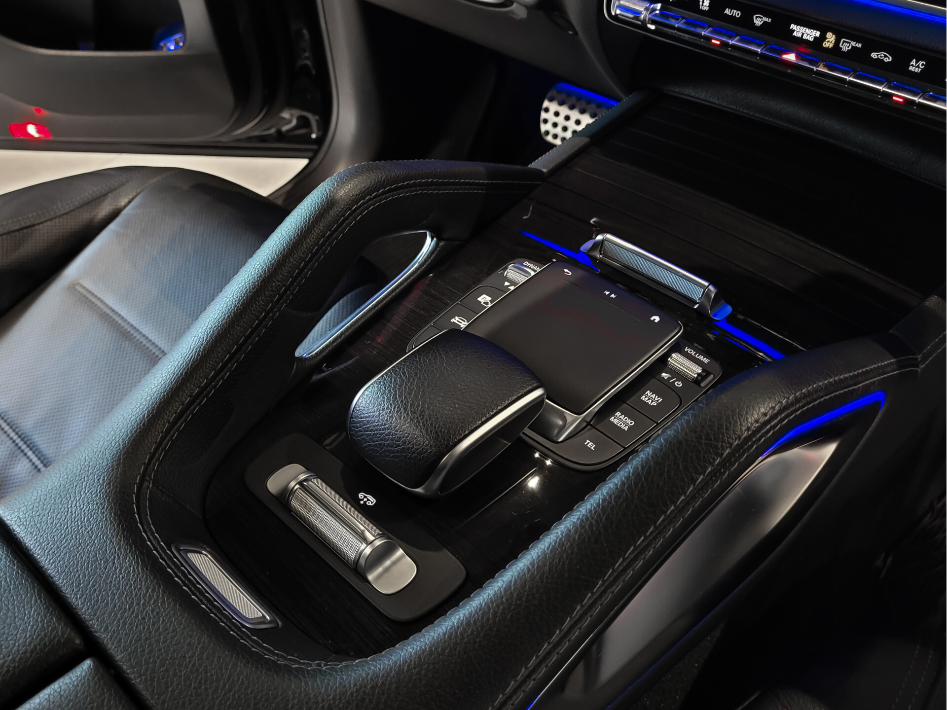 Mercedes-Benz GLE Coupé 400 d 4-M AMG Night | Luchtvering | Keyless | HUD | Stoelkoeling | Rij-Assistentie Plus | Nappa | Trekhaak Foto 22