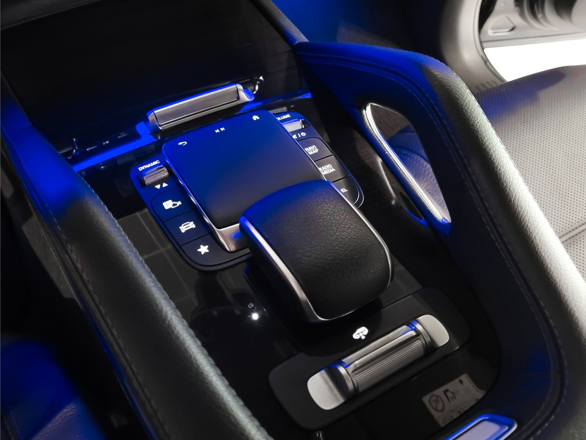 Mercedes-Benz GLE Coupé 400 d 4-M AMG Night | Luchtvering | Keyless | HUD | Stoelkoeling | Rij-Assistentie Plus | Nappa | Trekhaak Foto 26