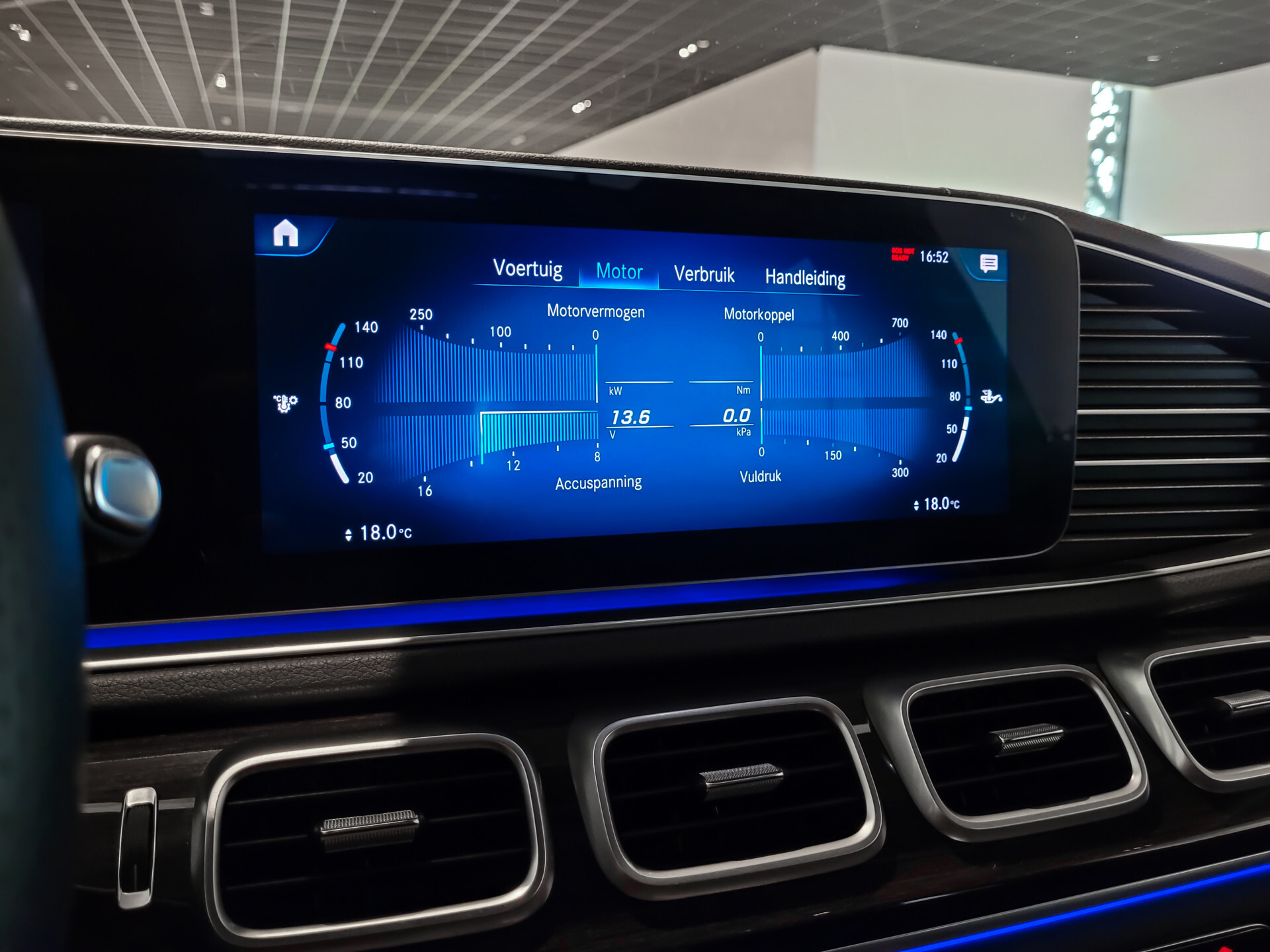 Mercedes-Benz GLE Coupé 400 d 4-M AMG Night | Luchtvering | Keyless | HUD | Stoelkoeling | Rij-Assistentie Plus | Nappa | Trekhaak Foto 27