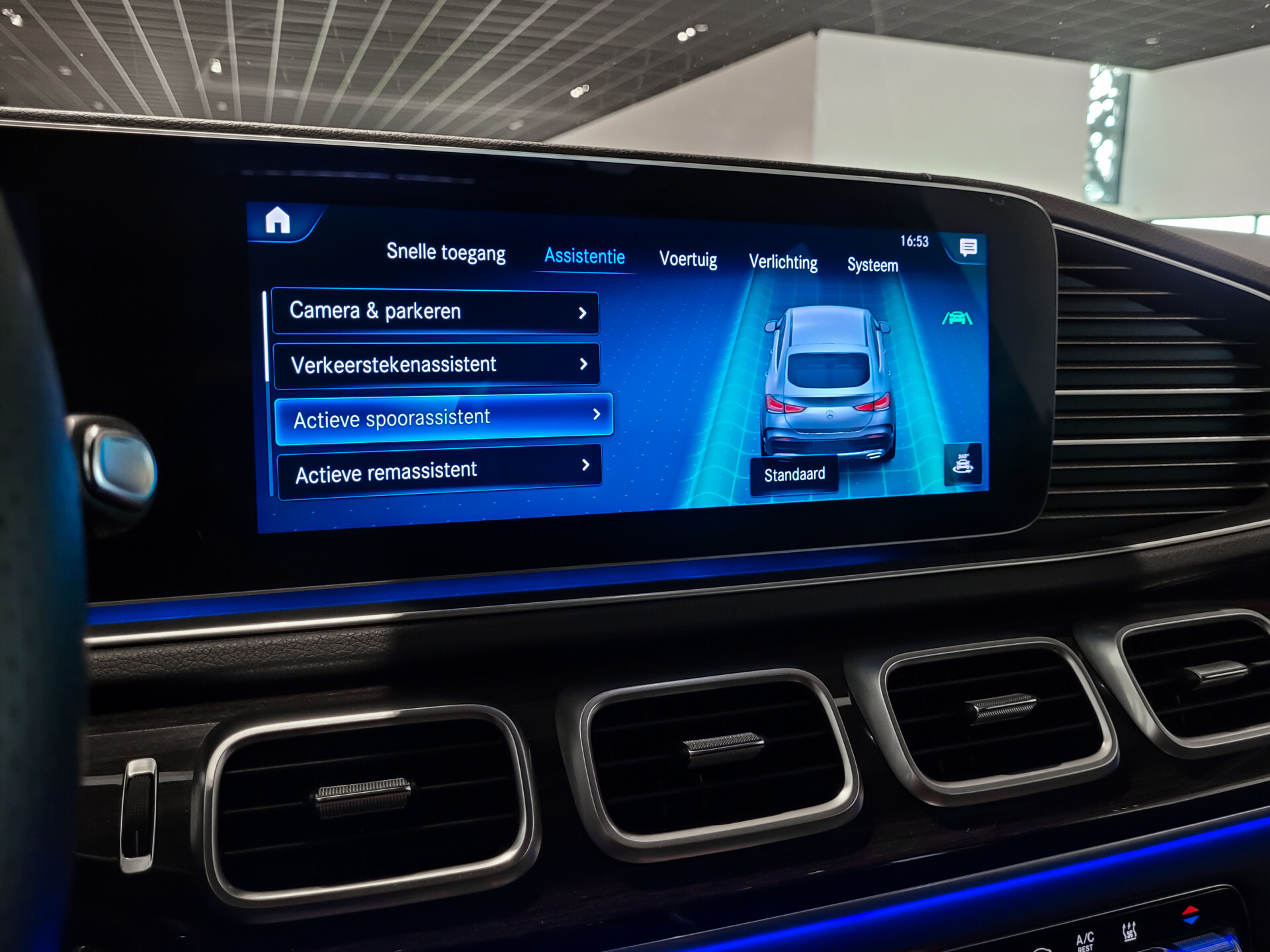 Mercedes-Benz GLE Coupé 400 d 4-M AMG Night | Luchtvering | Keyless | HUD | Stoelkoeling | Rij-Assistentie Plus | Nappa | Trekhaak Foto 35