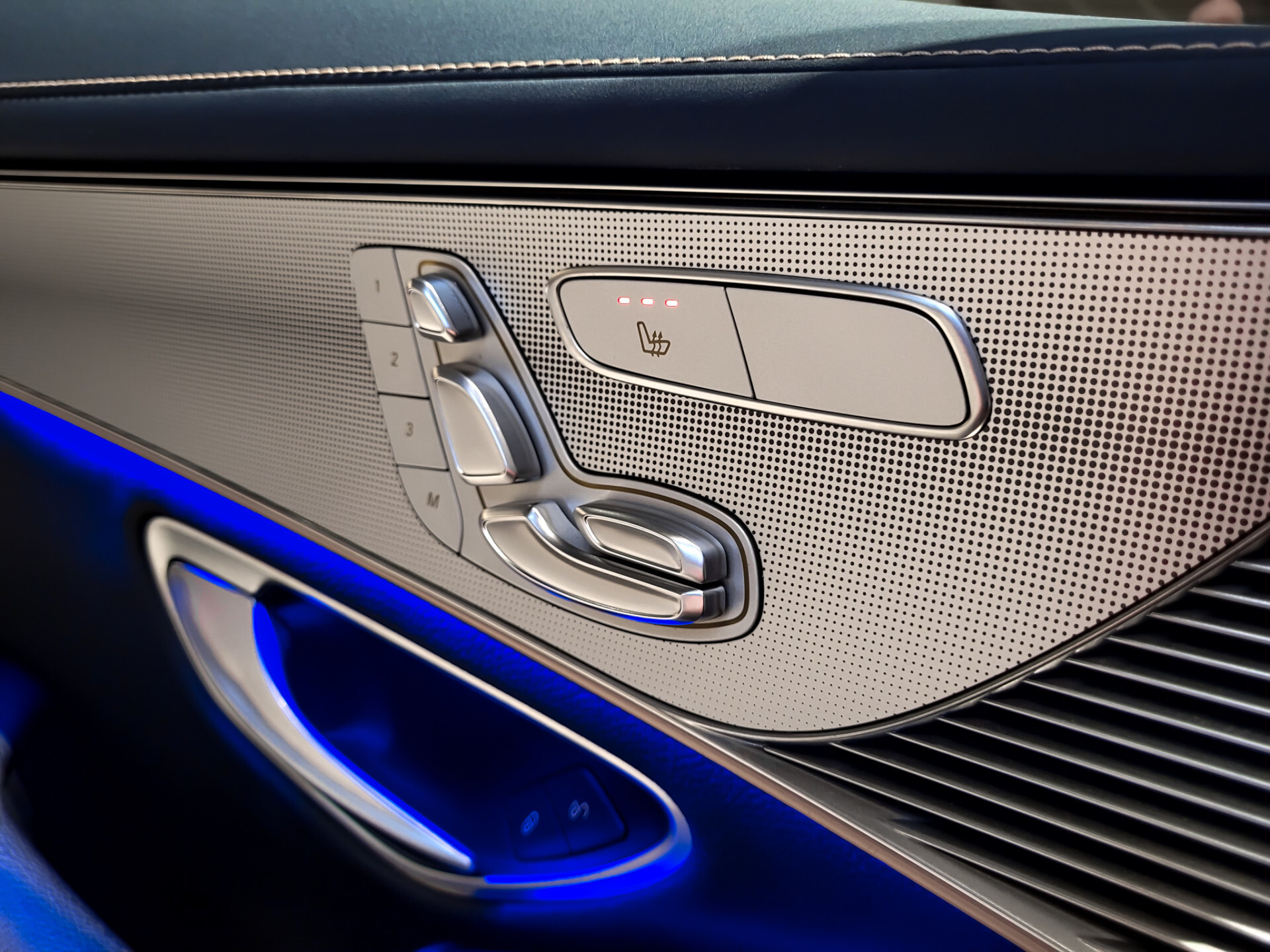 Mercedes-Benz EQC 400 4MATIC Premium 80 kWh Edition 1886 Foto 14