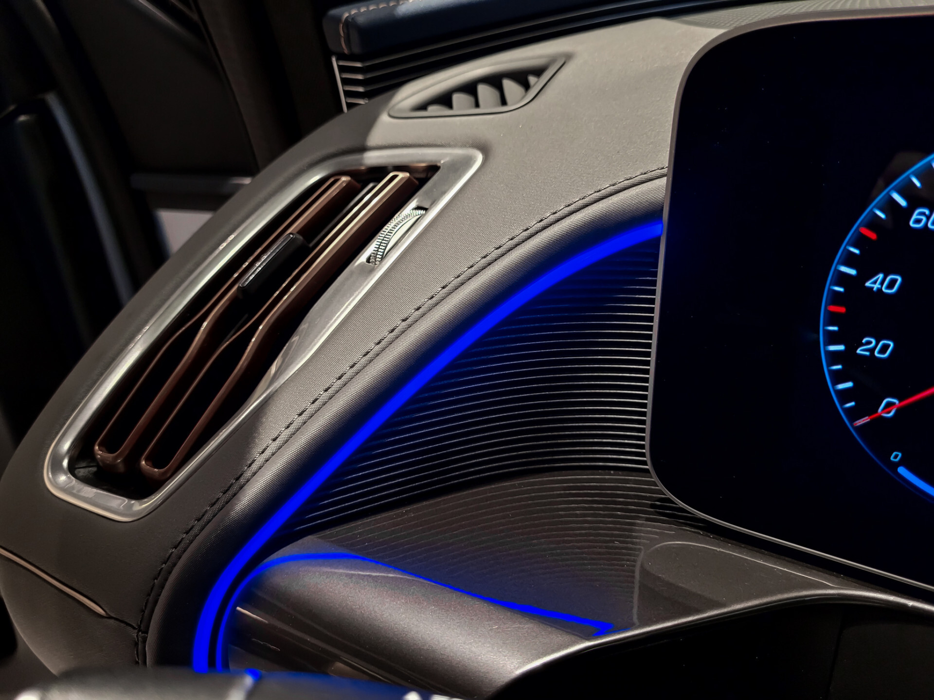 Mercedes-Benz EQC 400 4MATIC Premium 80 kWh Edition 1886 Foto 24