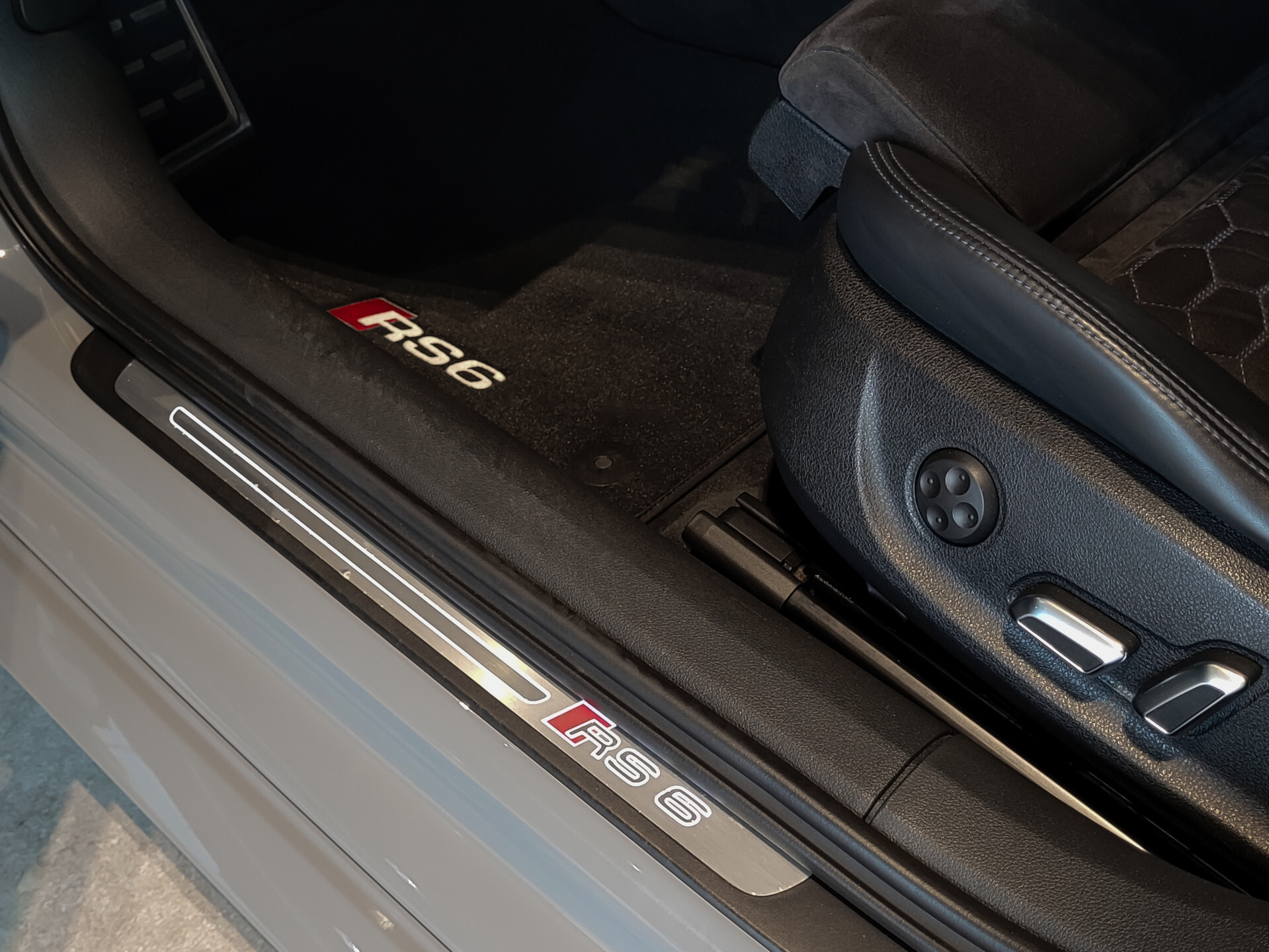 Audi RS6 Avant 4.0 TFSI Quattro Performance Carbon | Nardo | Memory | 21" | Matrix LED | Bose Foto 27