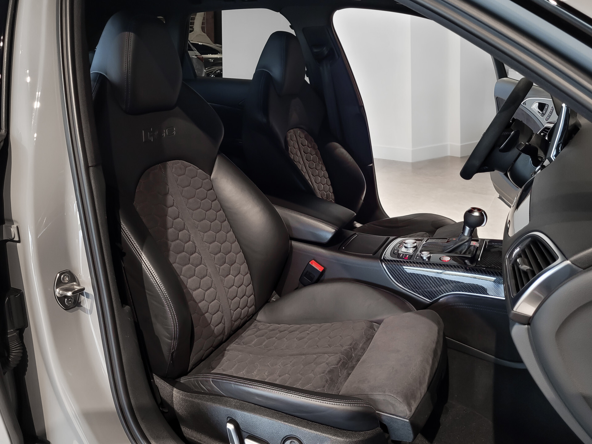 Audi RS6 Avant 4.0 TFSI Quattro Performance Carbon | Nardo | Memory | 21" | Matrix LED | Bose Foto 6