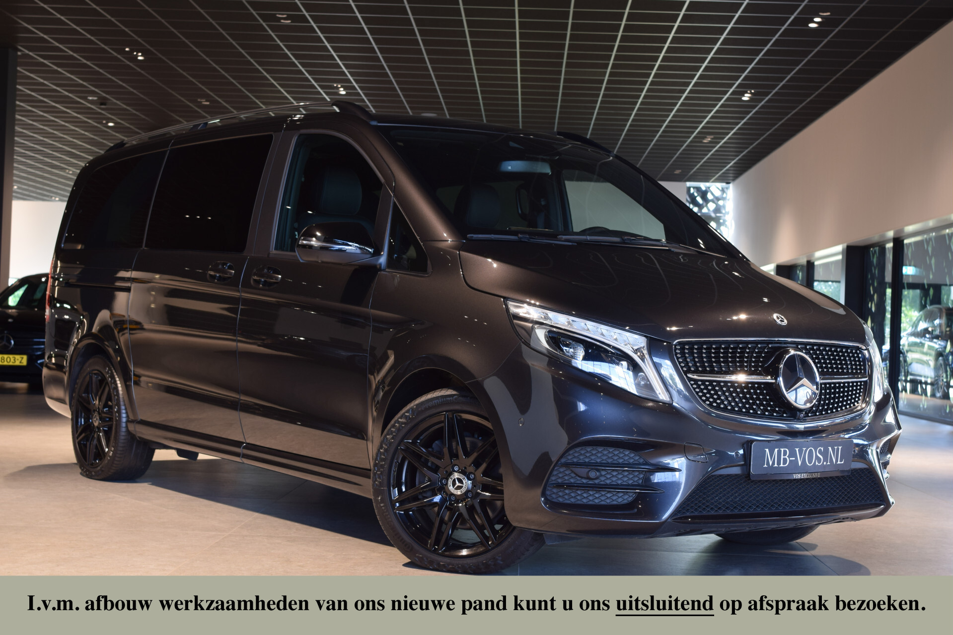 Mercedes-Benz V-Klasse 300d 4-M Lang DC AMG Avantgarde Edition Luchtvering | Panorama | Night Foto 1