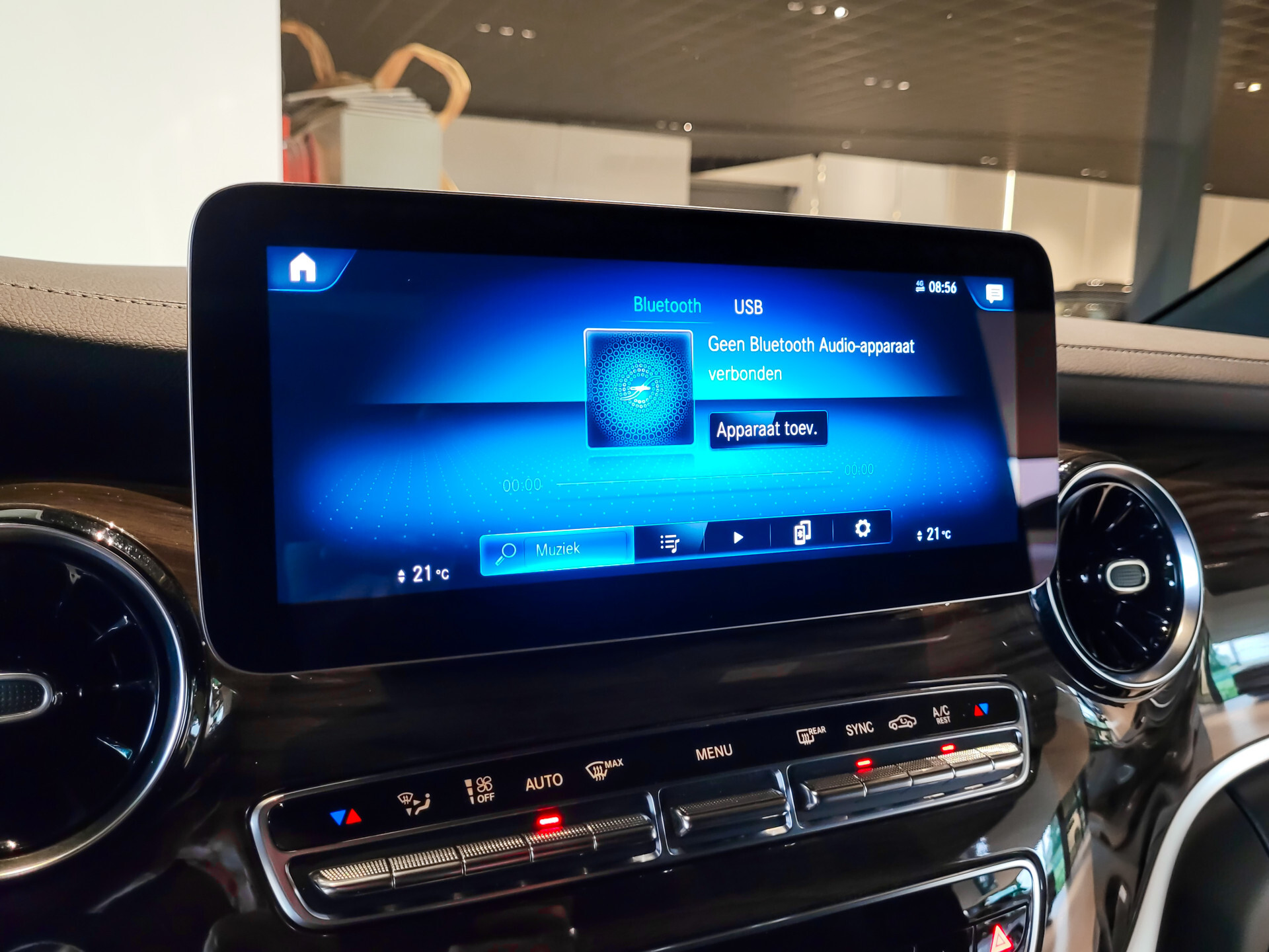 Mercedes-Benz V-Klasse 300d 4-M Lang DC AMG Avantgarde Edition Luchtvering | Panorama | Night Foto 15