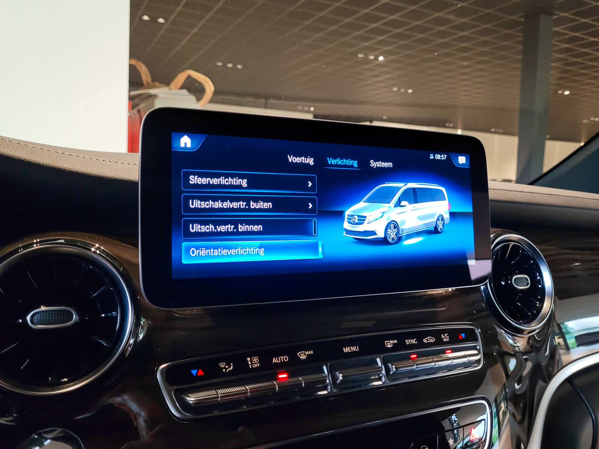 Mercedes-Benz V-Klasse 300d 4-M Lang DC AMG Avantgarde Edition Luchtvering | Panorama | Night Foto 21