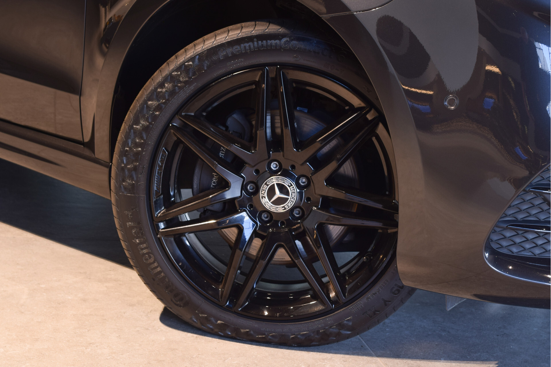 Mercedes-Benz V-Klasse 300d 4-M Lang DC AMG Avantgarde Edition Luchtvering | Panorama | Night Foto 40