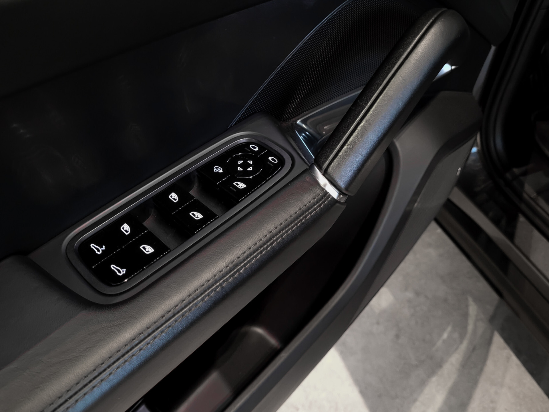 Porsche Cayenne 4.0 Turbo Coupé Sportuitlaat | 22" | Carbon | InnoDrive | PSCB Aut8 Foto 12