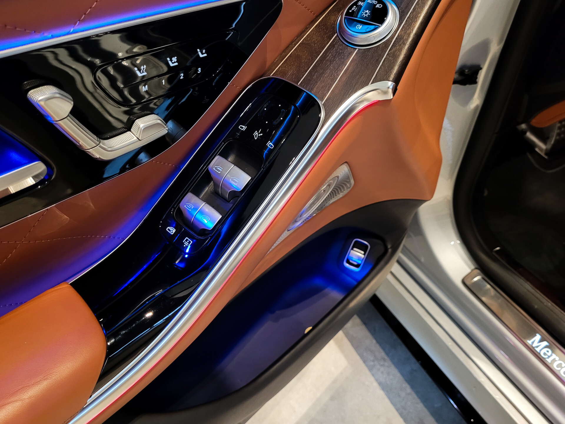 Mercedes-Benz S-Klasse 500 4-M Lang AMG Night Exclusive NP: €222.245 Foto 14