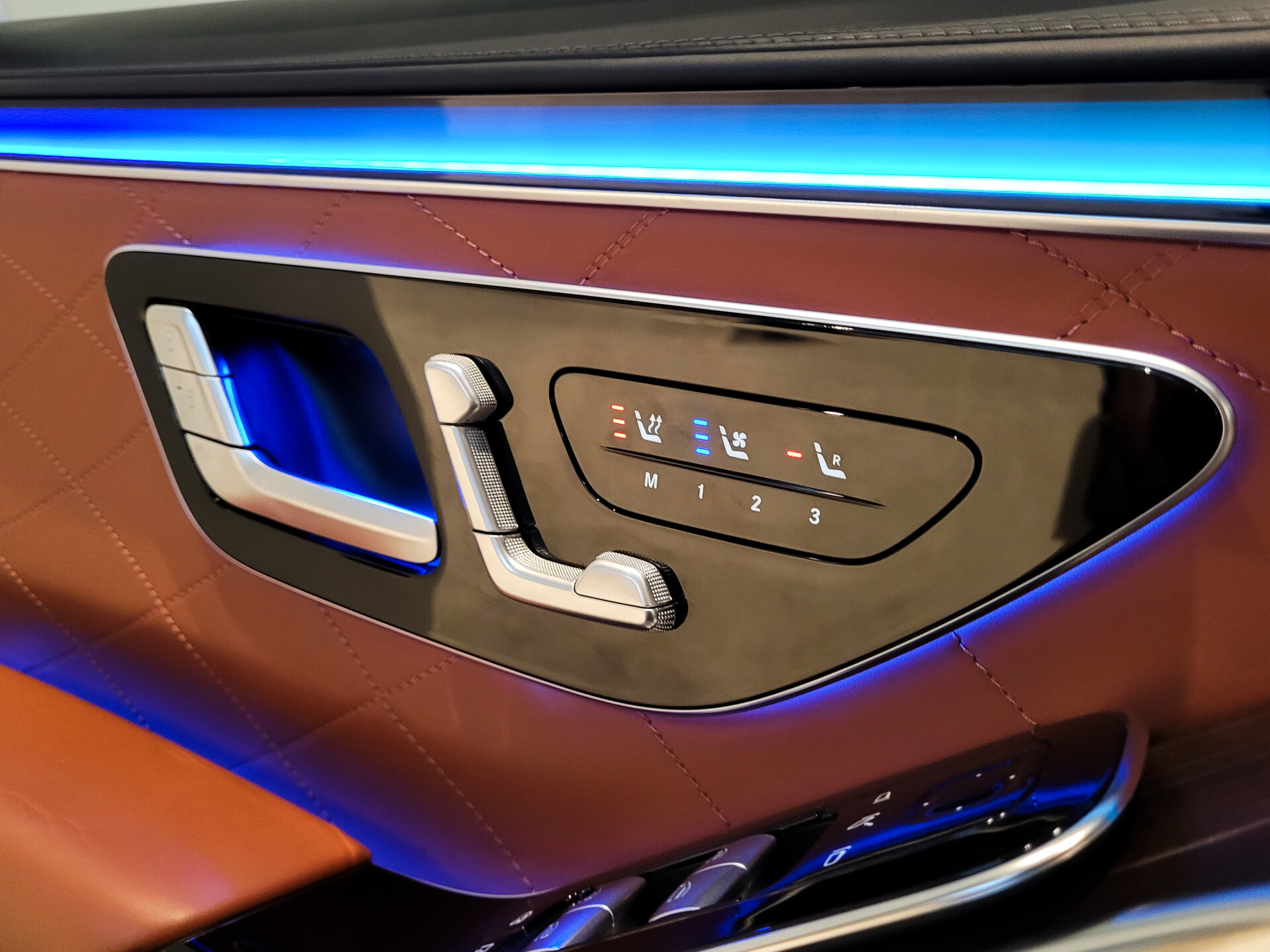 Mercedes-Benz S-Klasse 500 4-M Lang AMG Night Exclusive NP: €222.245 Foto 22