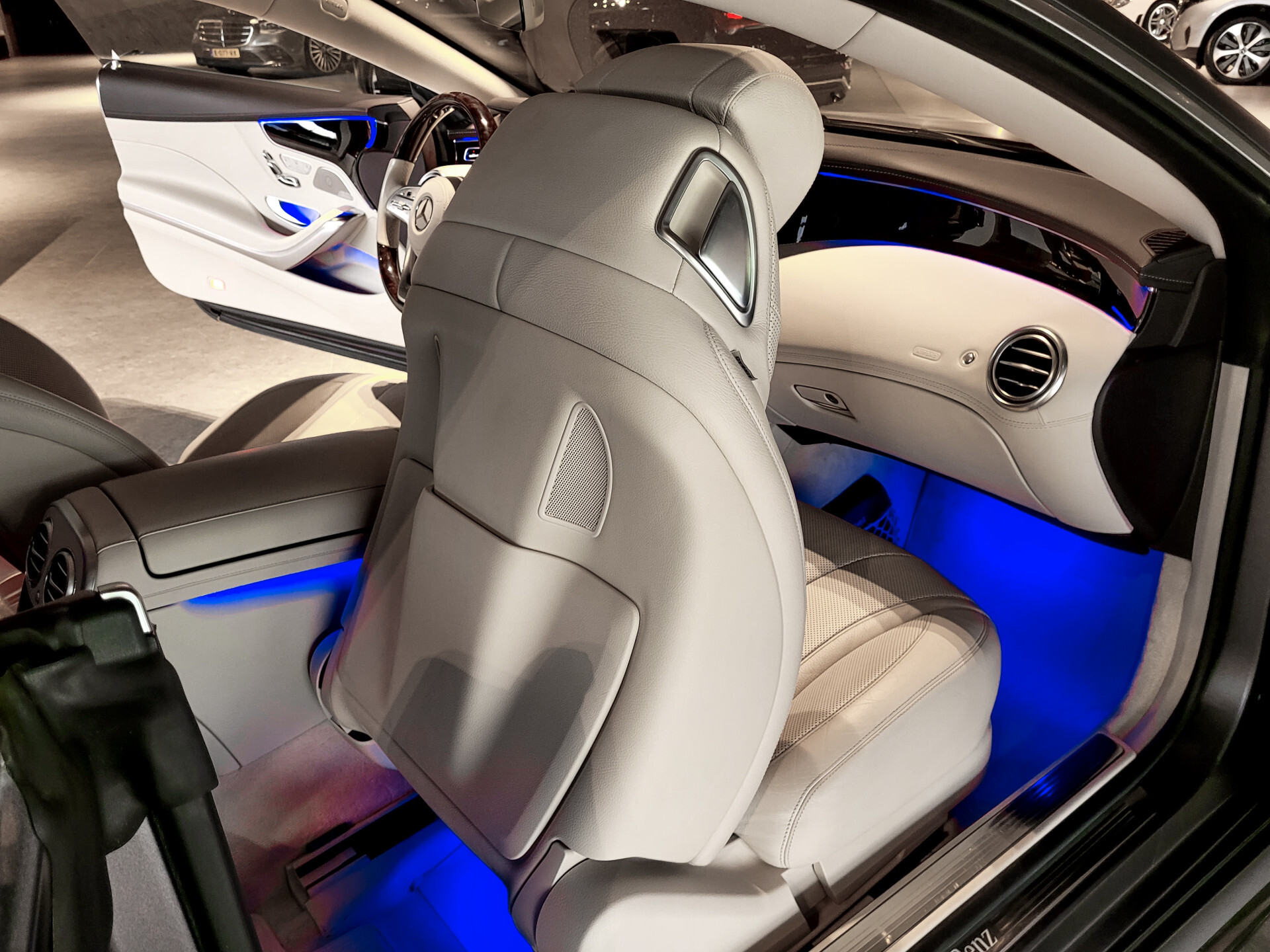 Mercedes-Benz S-Klasse Coupé 450 4-M AMG Panamericana | HUD | Keyless | Distronic | Stoelkoeling | Burmester | Mem | 360-camera Foto 29