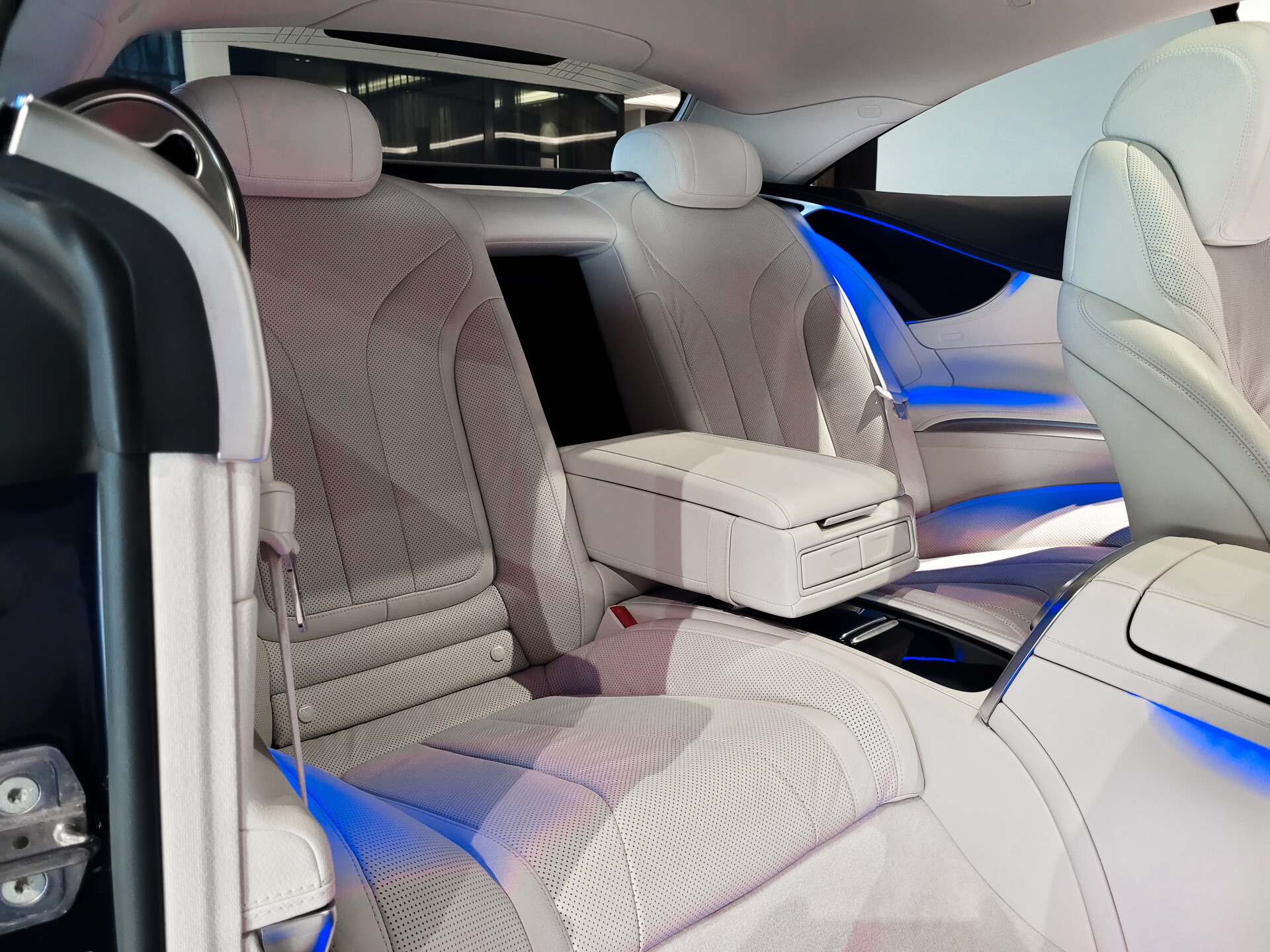 Mercedes-Benz S-Klasse Coupé 450 4-M AMG Panamericana | HUD | Keyless | Distronic | Stoelkoeling | Burmester | Mem | 360-camera Foto 4