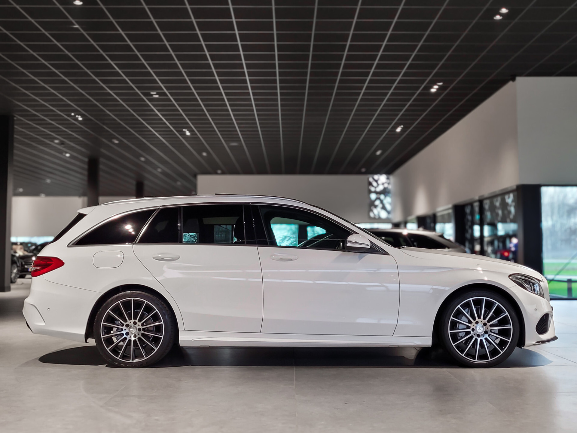 Mercedes-Benz C-Klasse Estate 250 Cdi AMG Panorama | Luchtvering | Distronic | Comand | Trekhaak | LED | 19" Foto 3