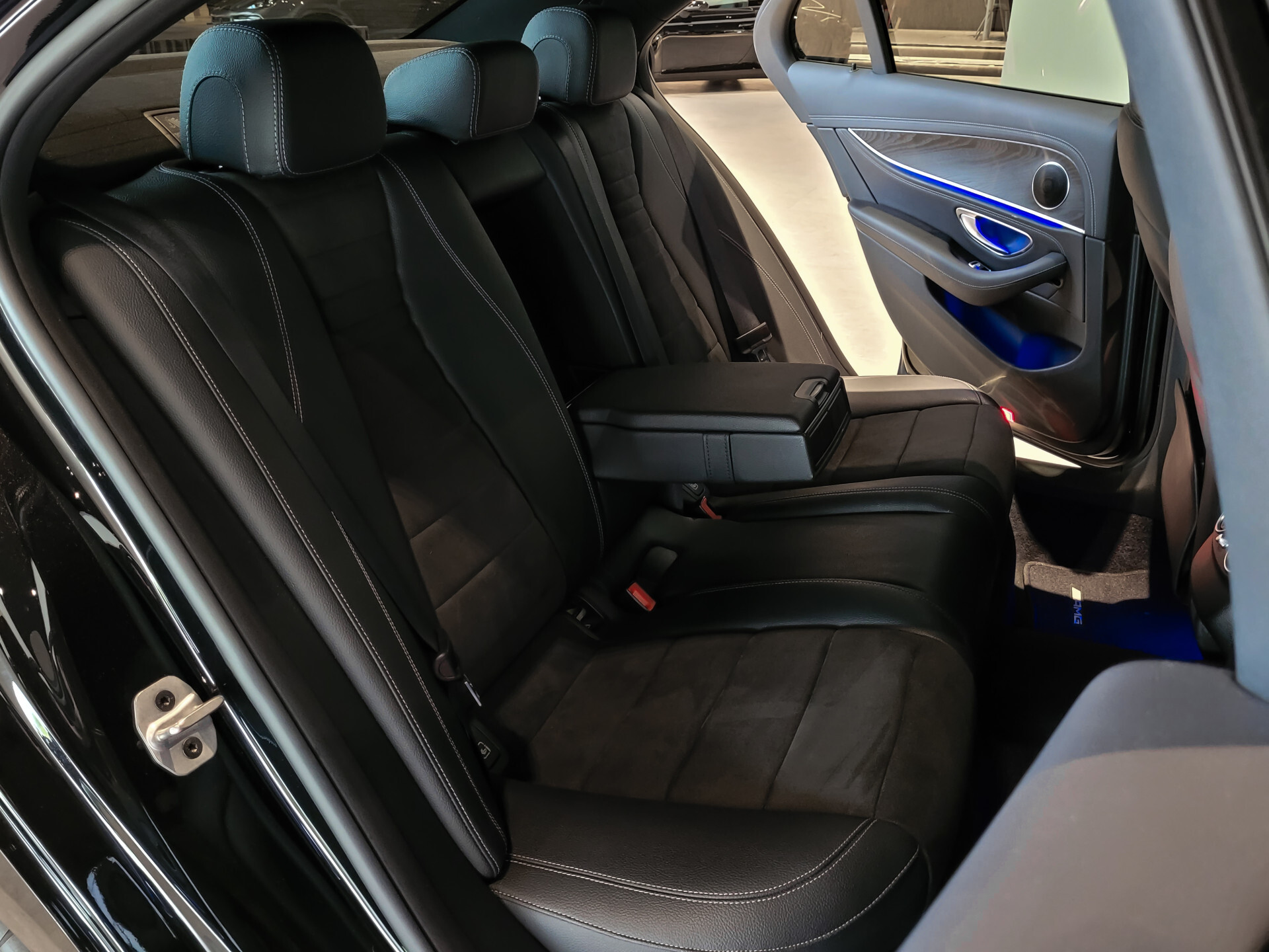 Mercedes-Benz E-Klasse 300 AMG Schuifdak | Afn-Trekhaak | DAB | Carplay | Verw-Stoelen Aut9 Foto 11