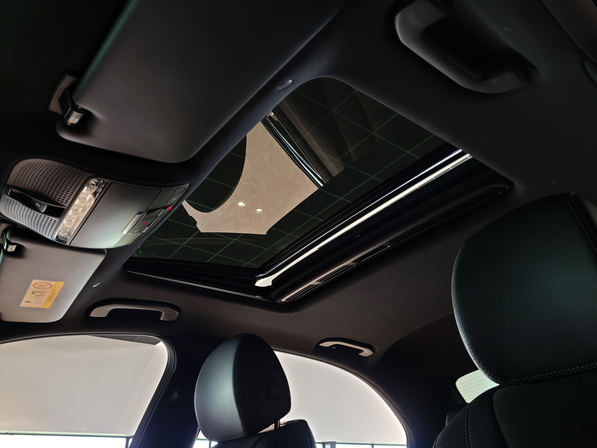 Mercedes-Benz E-Klasse 300 AMG Schuifdak | Afn-Trekhaak | DAB | Carplay | Verw-Stoelen Aut9 Foto 40