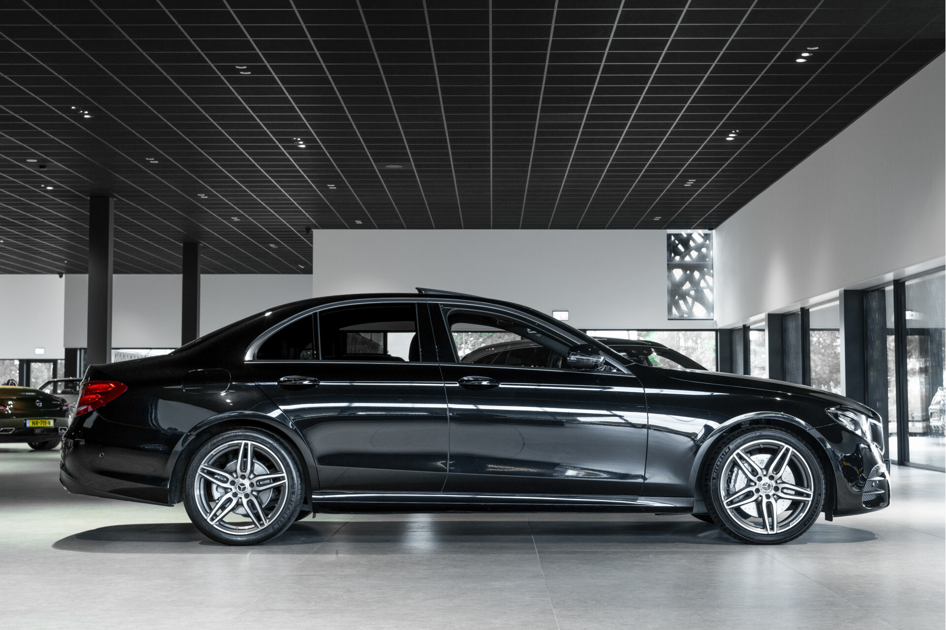 Mercedes-Benz E-Klasse 300 AMG Schuifdak | Afn-Trekhaak | DAB | Carplay | Verw-Stoelen Aut9 Foto 7