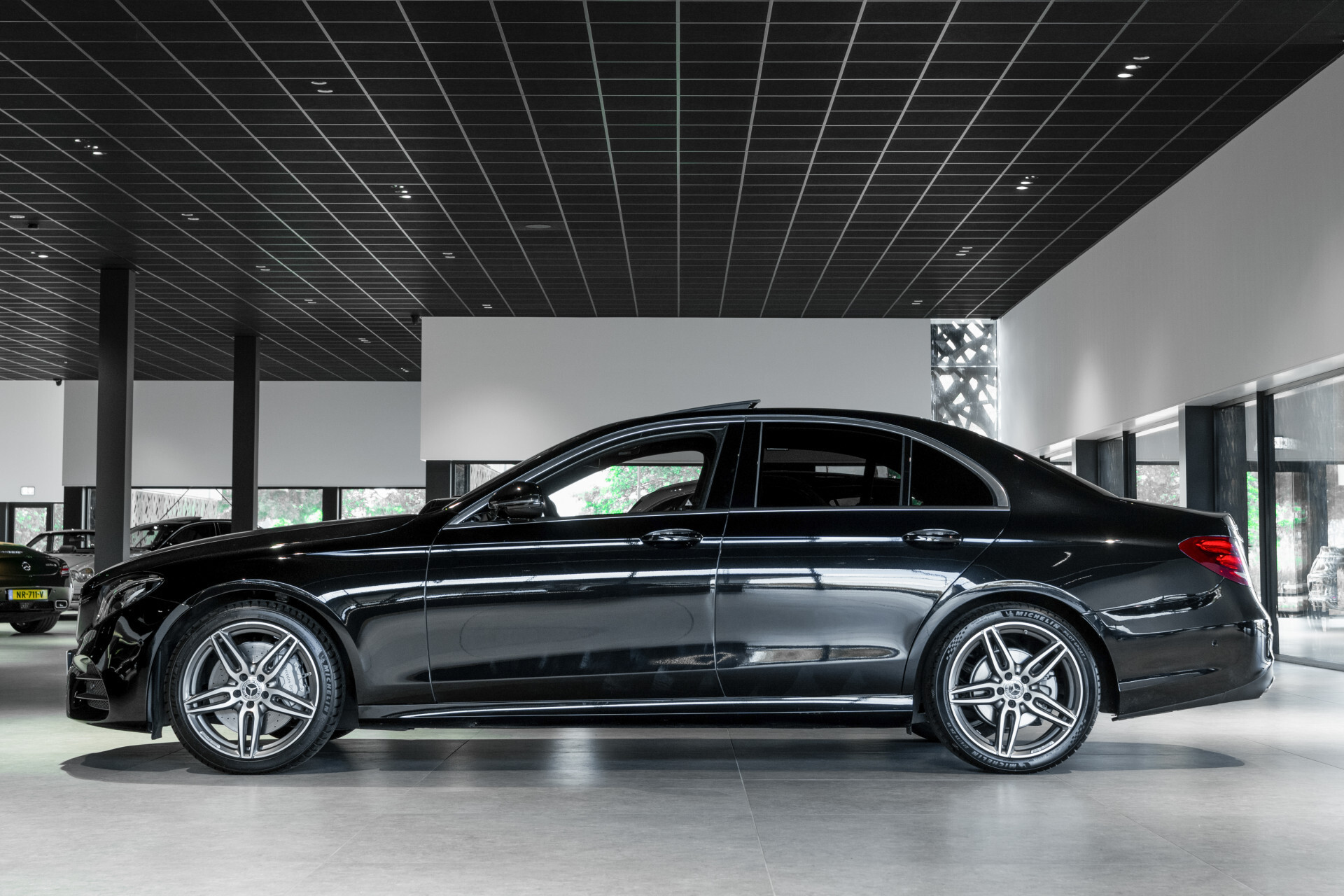 Mercedes-Benz E-Klasse 300 AMG Schuifdak | Afn-Trekhaak | DAB | Carplay | Verw-Stoelen Aut9 Foto 8