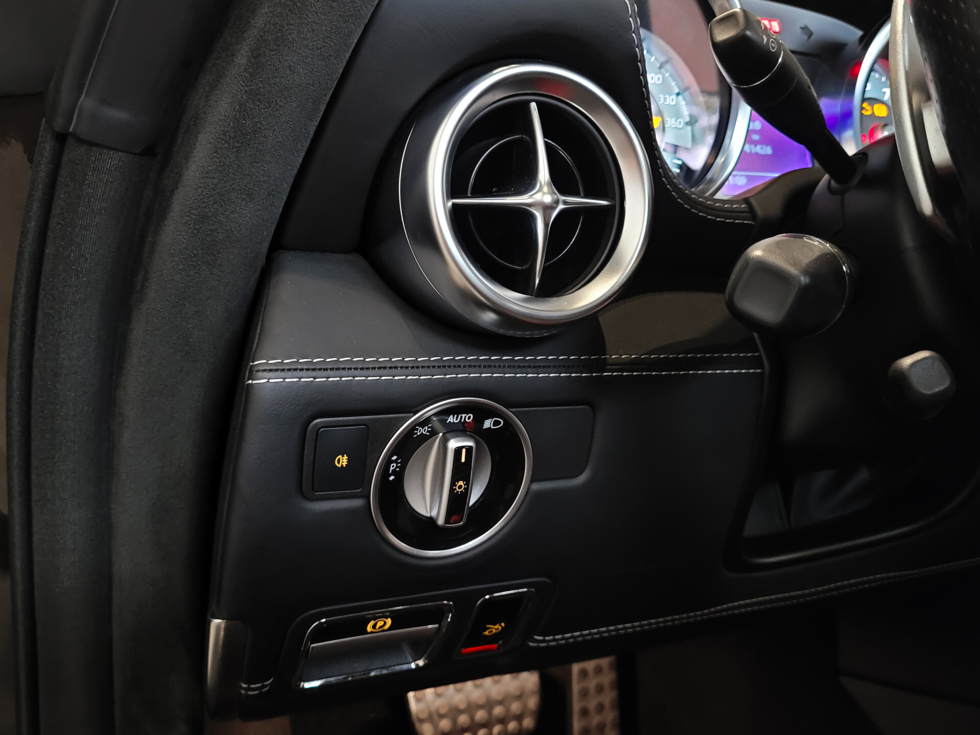 Mercedes-Benz SLS Roadster 6.3 AMG Keramisch | Designo | B&O | Sepang bruin Foto 17