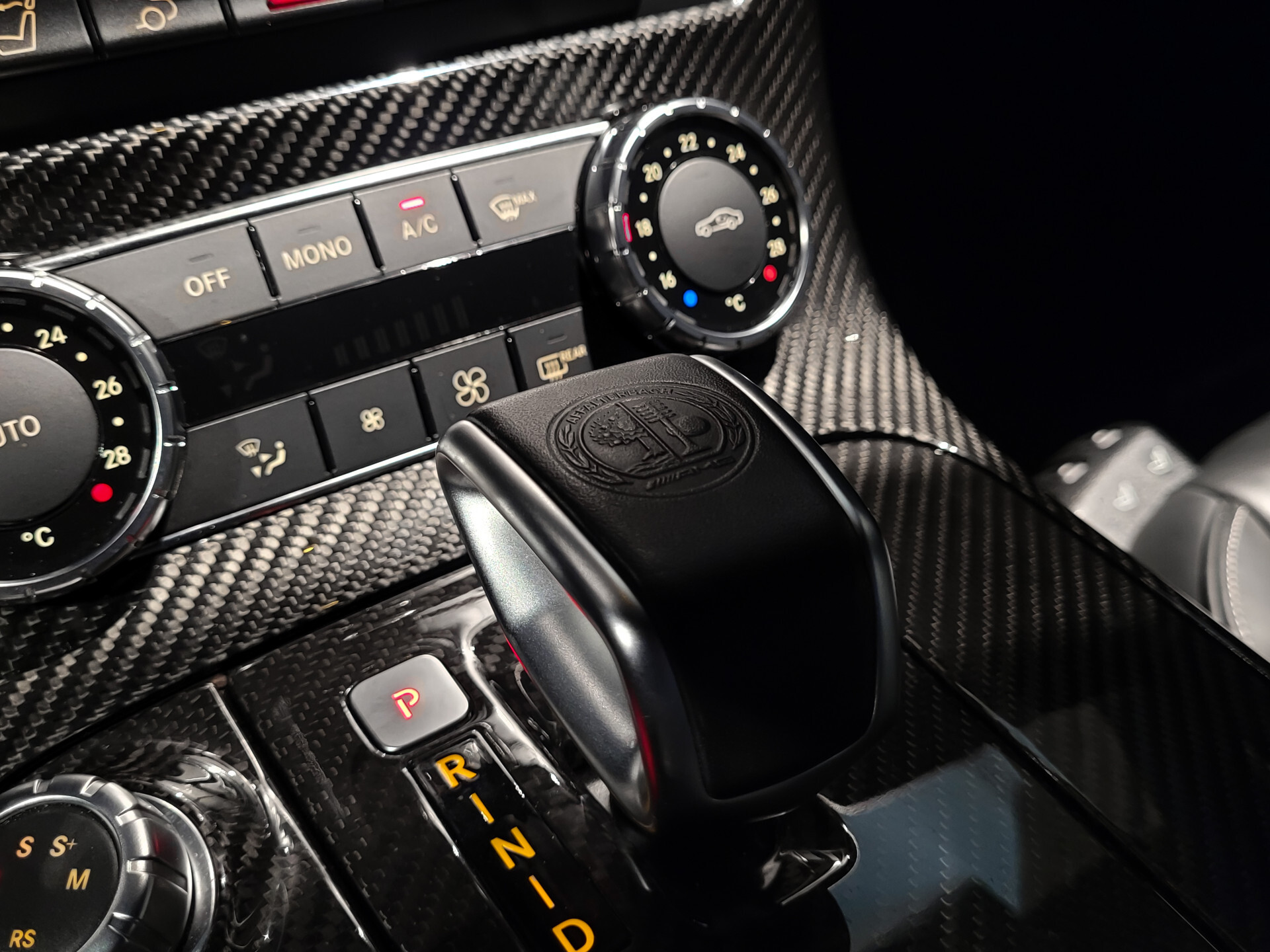 Mercedes-Benz SLS Roadster 6.3 AMG Keramisch | Designo | B&O | Sepang bruin Foto 31