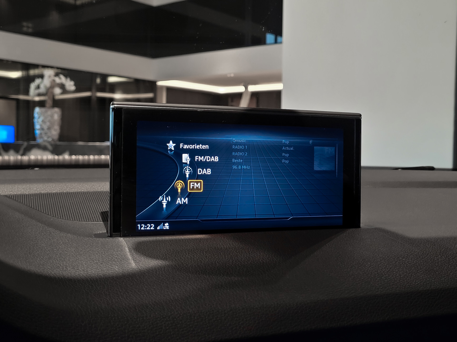 Audi SQ7 4.0 TDI Quattro Pro Line 7-Persoons Carbon | New Service | HUD | Bose | Achterassturing | Standkachel Foto 14