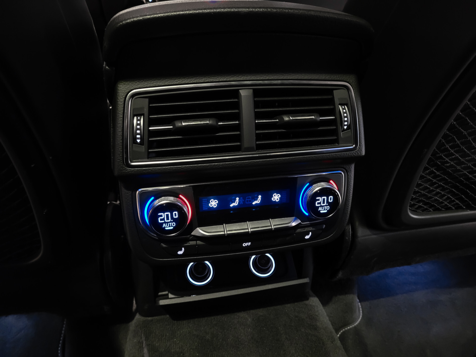 Audi SQ7 4.0 TDI Quattro Pro Line 7-Persoons Carbon | New Service | HUD | Bose | Achterassturing | Standkachel Foto 30