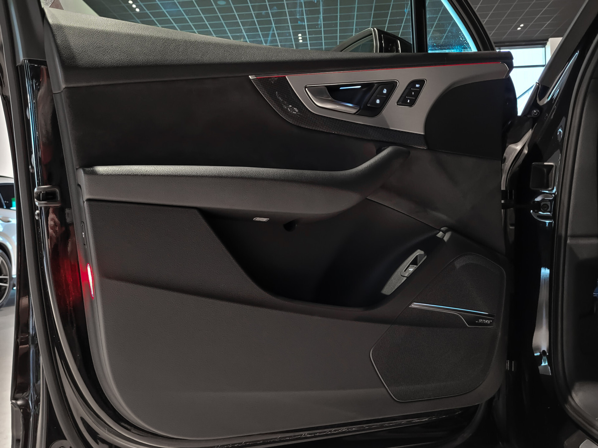 Audi SQ7 4.0 TDI Quattro Pro Line 7-Persoons Carbon | New Service | HUD | Bose | Achterassturing | Standkachel Foto 9